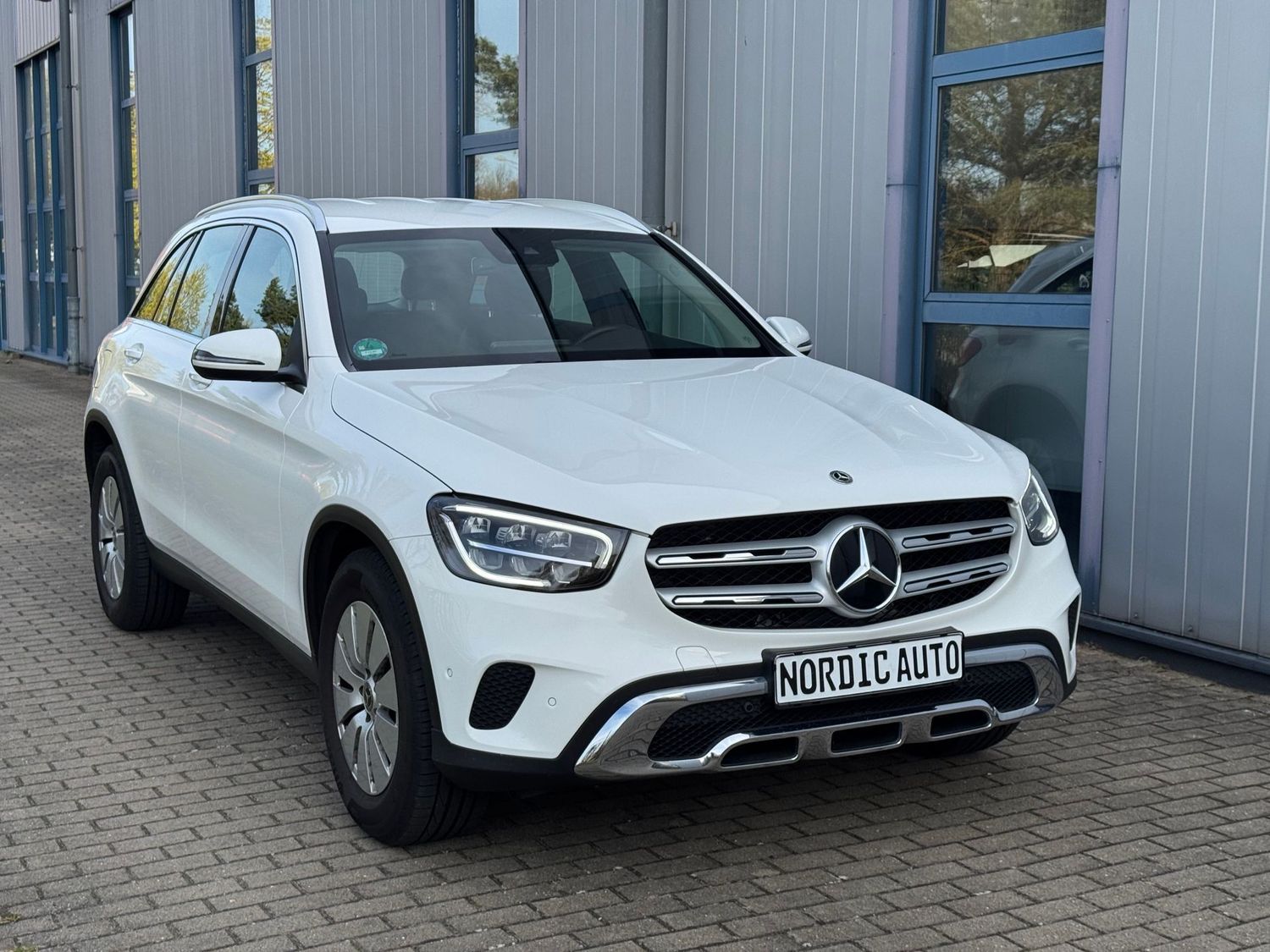 Mercedes-Benz GLC 220 d 4M Leder+Sitzbelüftung+8FachBereift+AC