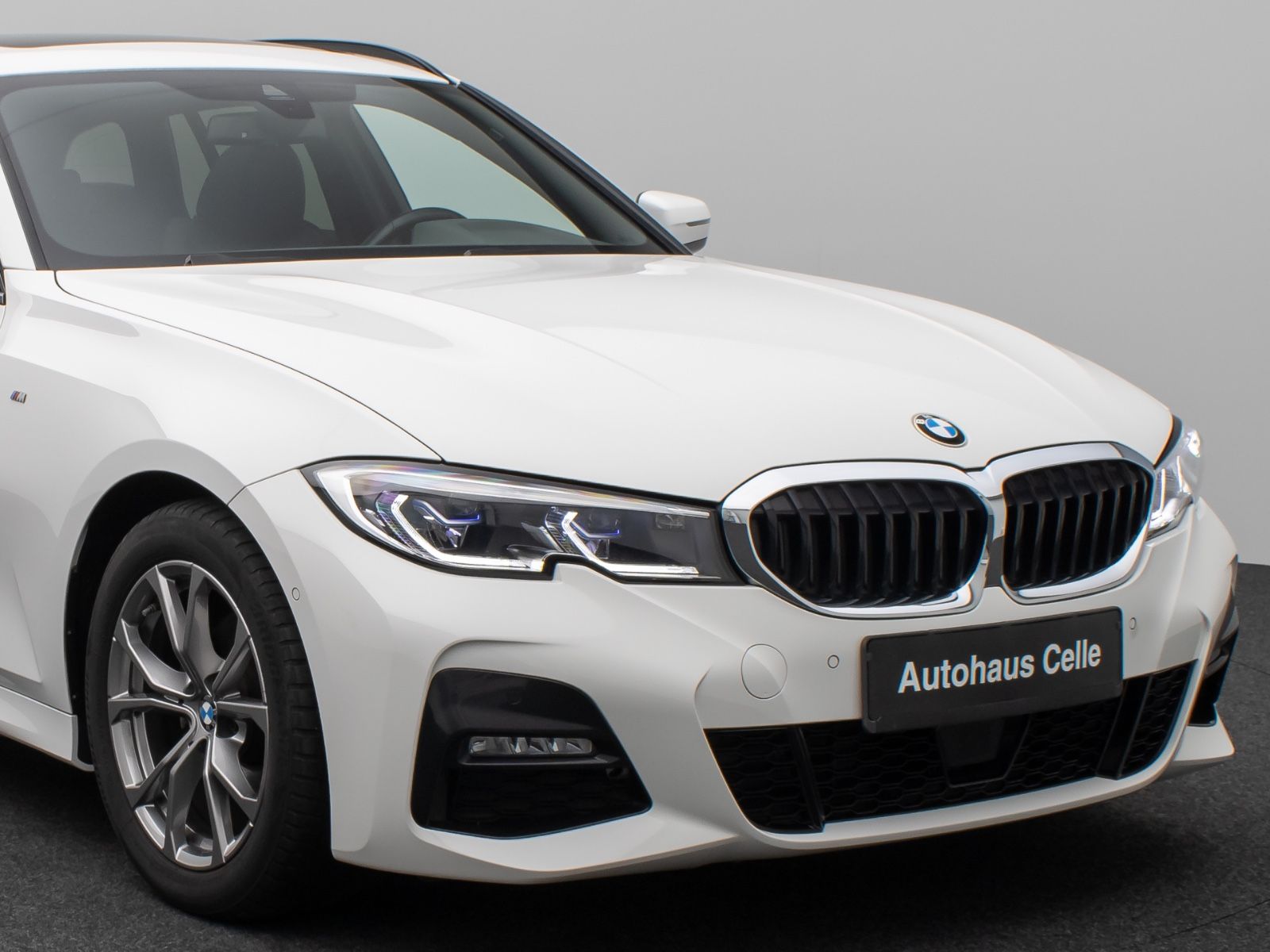 BMW 320d M Sport - Samsaru's Car Outlet
