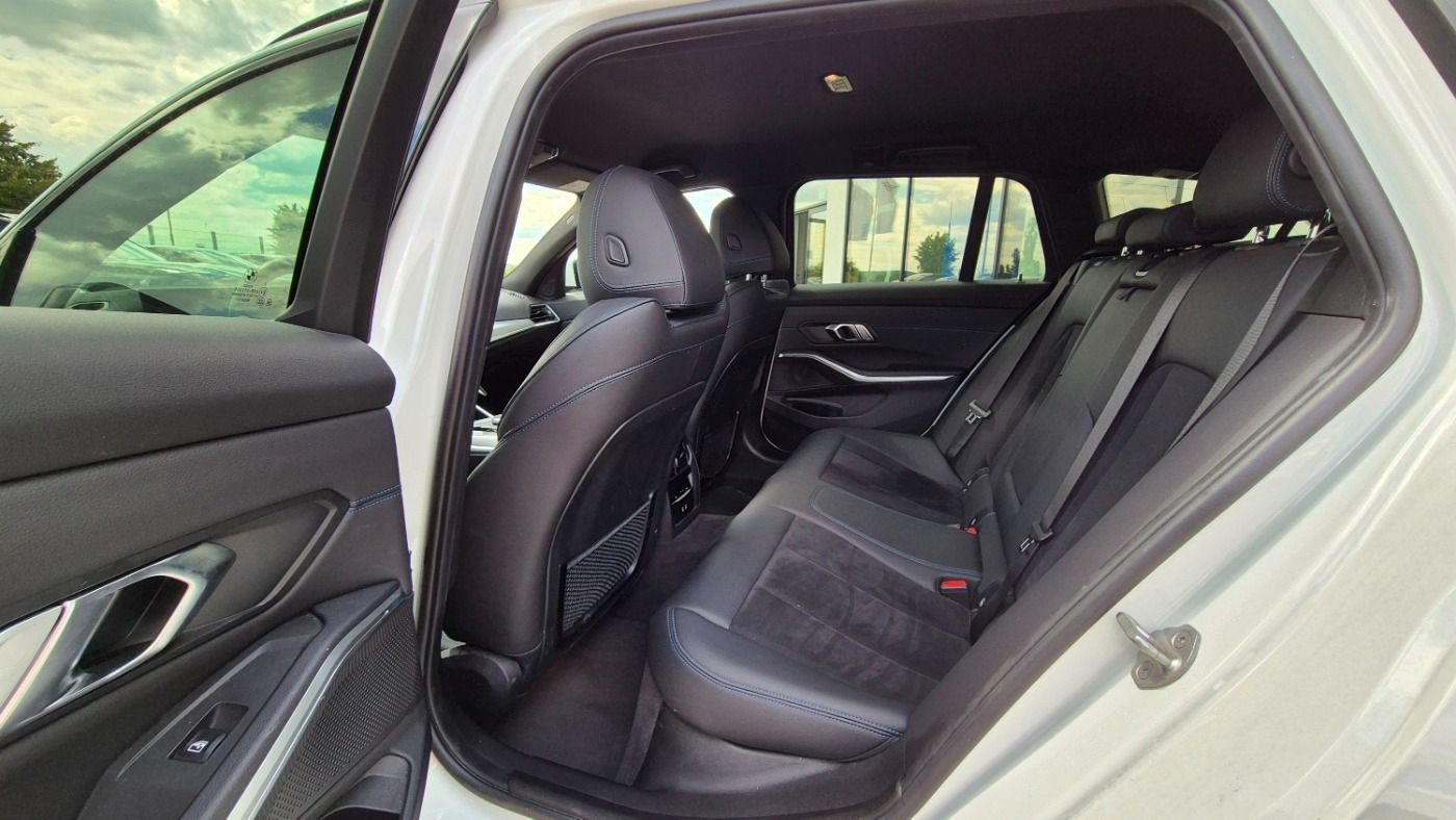 BMW 330d xDrive M-Sport - Samsaru's Car Outlet