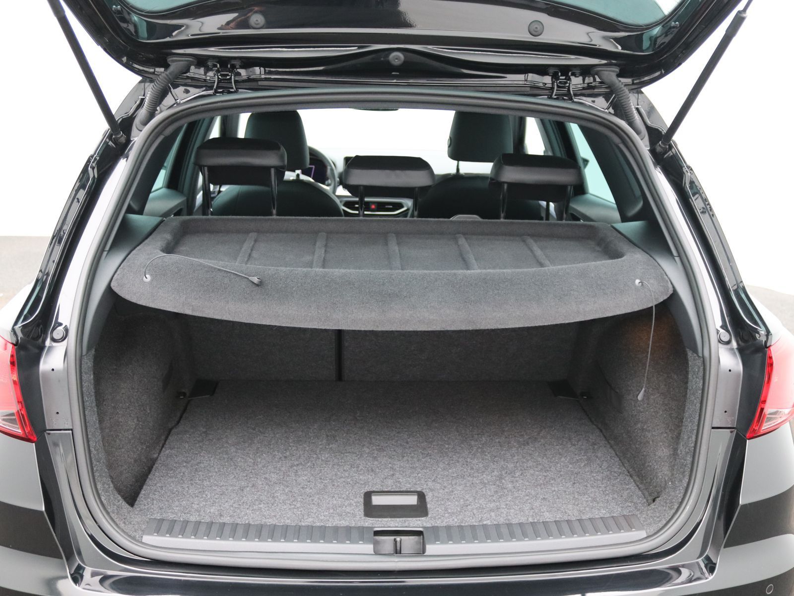 Seat Arona FR 1.5 TSI DSG / Navi, FullLink, AHK, LED