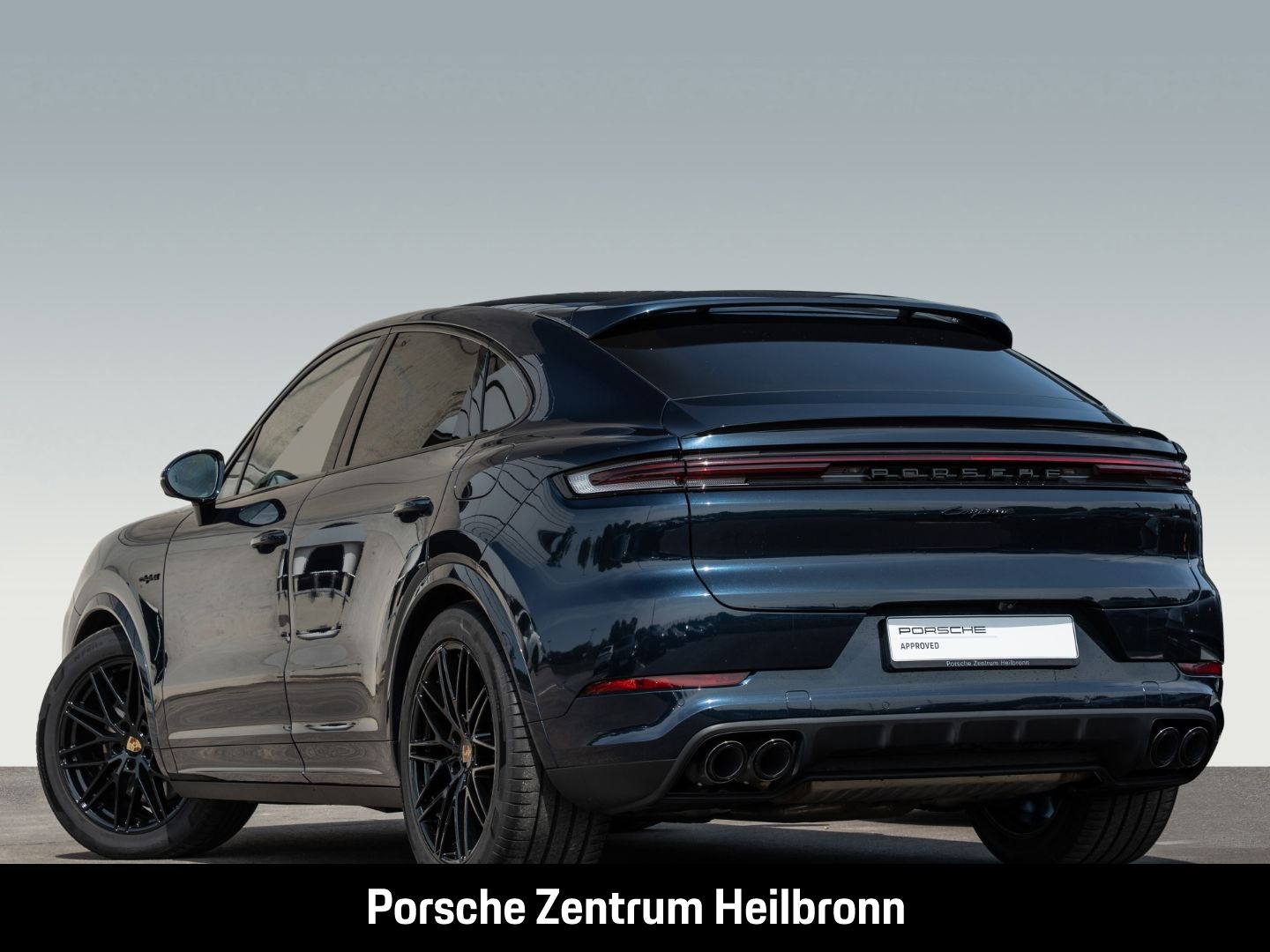 Porsche Cayenne E-Hybrid Coupe Panorama Surround-View