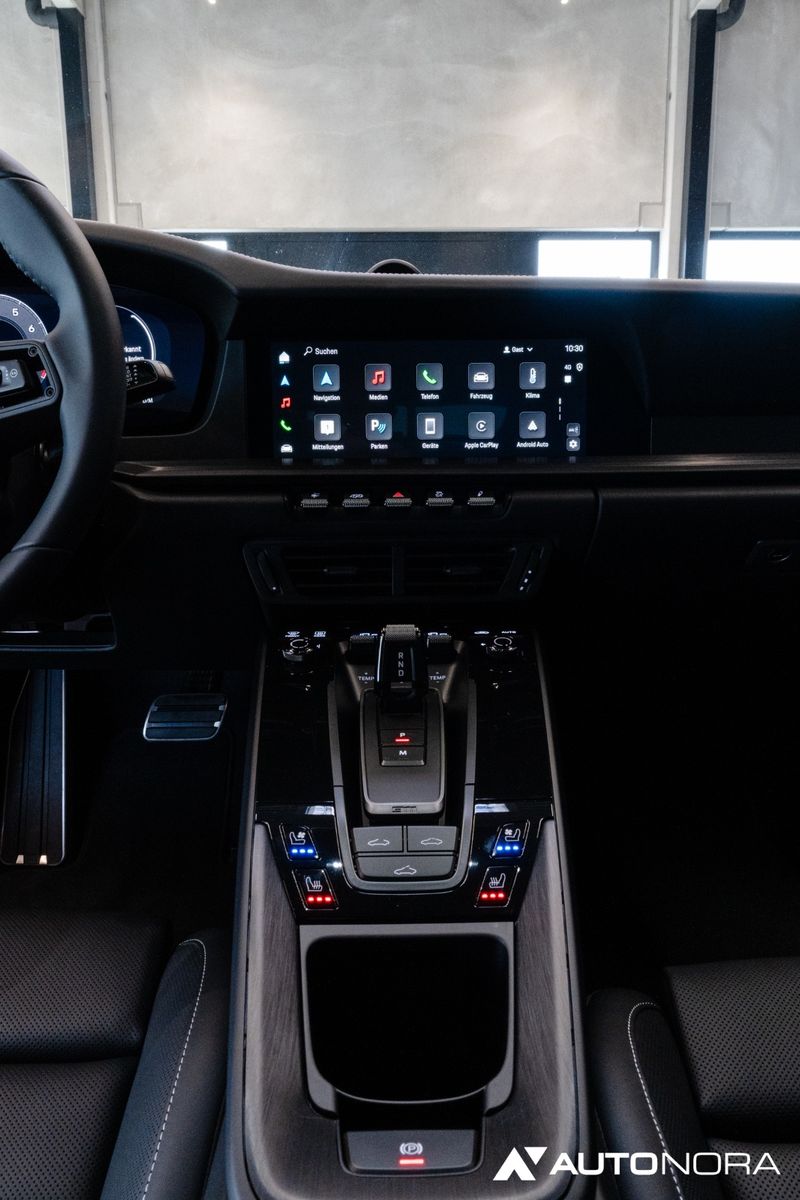 Porsche 911 (992.2) Carrera 4 GTS Lift 18-Wege Matrix