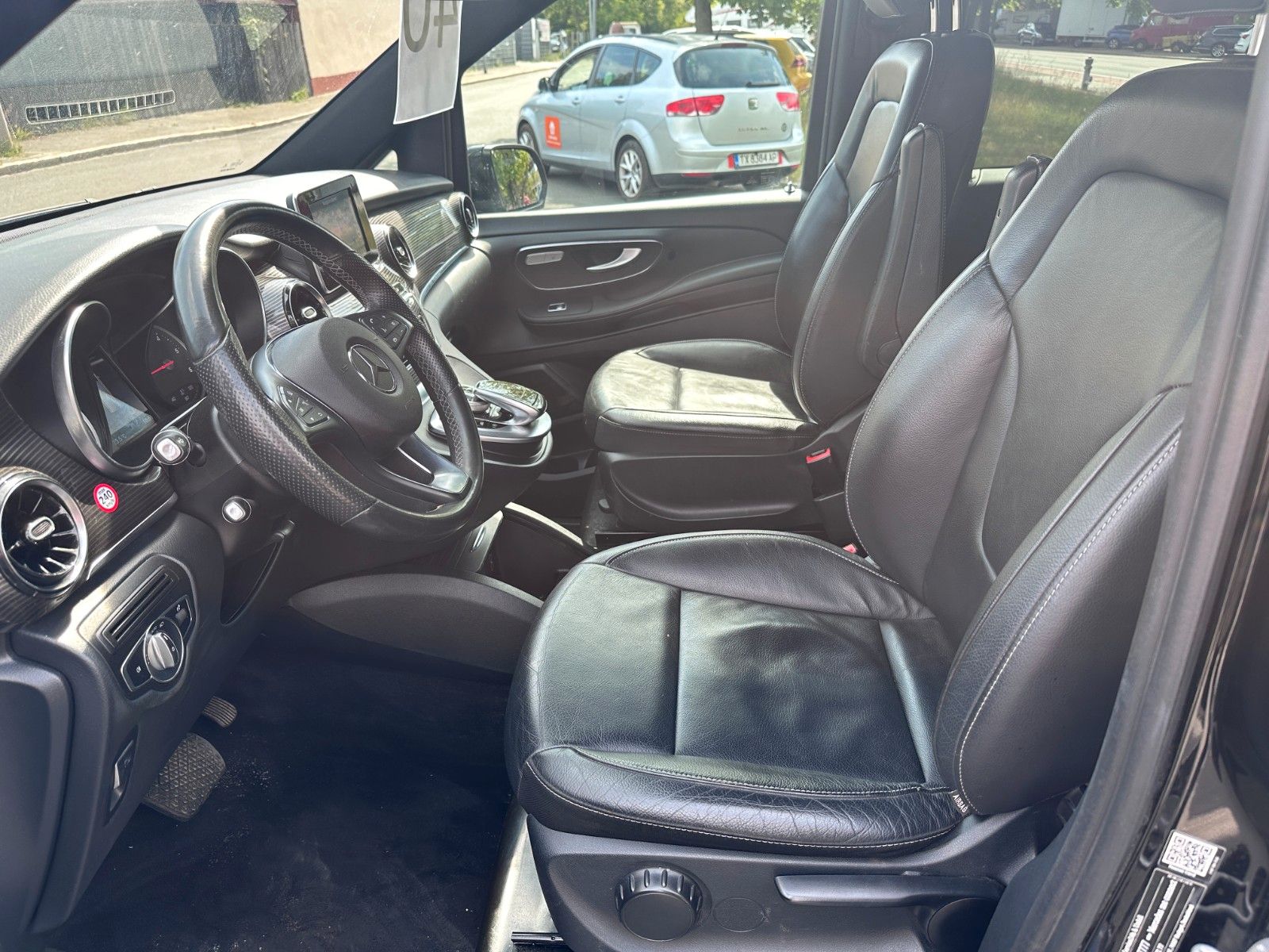 Mercedes-Benz V 250 - Samsaru's Car Outlet