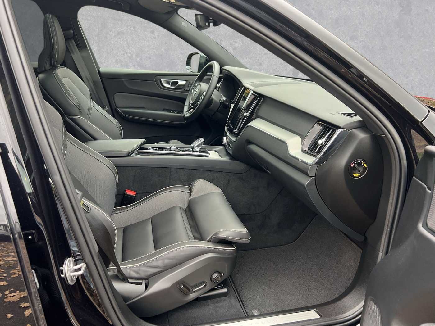 Volvo XC60 Plug-In-Hybrid T6 AWD Plug-in Hybrid Plus B