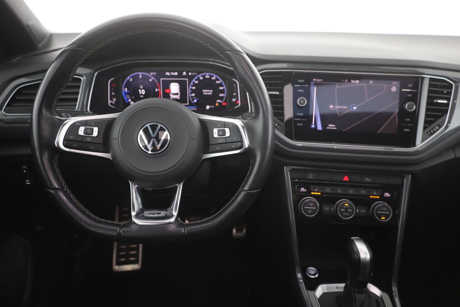 Volkswagen T-Roc 2.0 TDI DSG 4M R-Line - Samsaru's Car Outlet