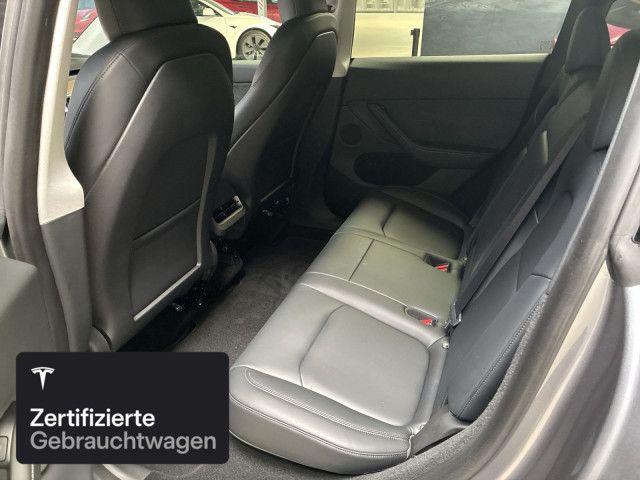 Tesla Model Y Rear-Wheel Drive