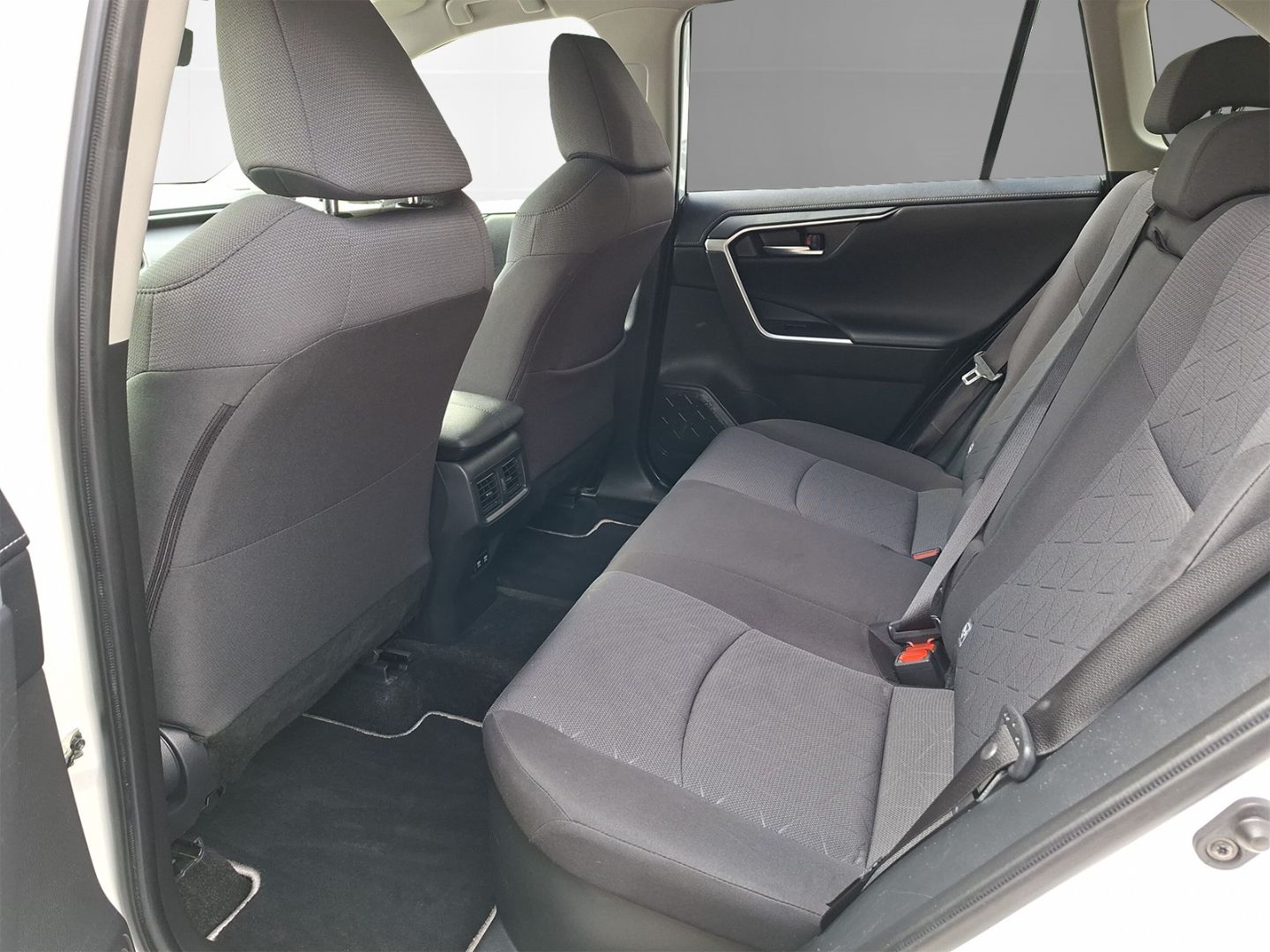 Toyota RAV 4 2.5 Hybrid 4x2 Team - Samsaru's Car Outlet