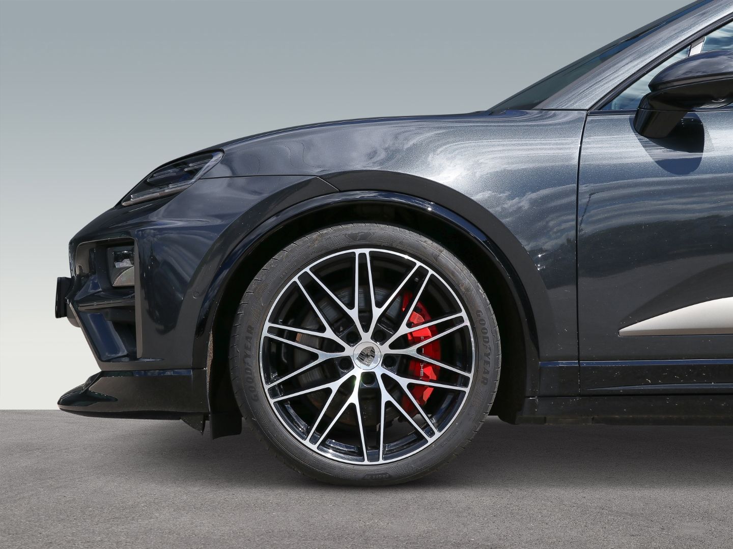 Porsche Macan Turbo Burmester InnoDrive HA-Lenkung