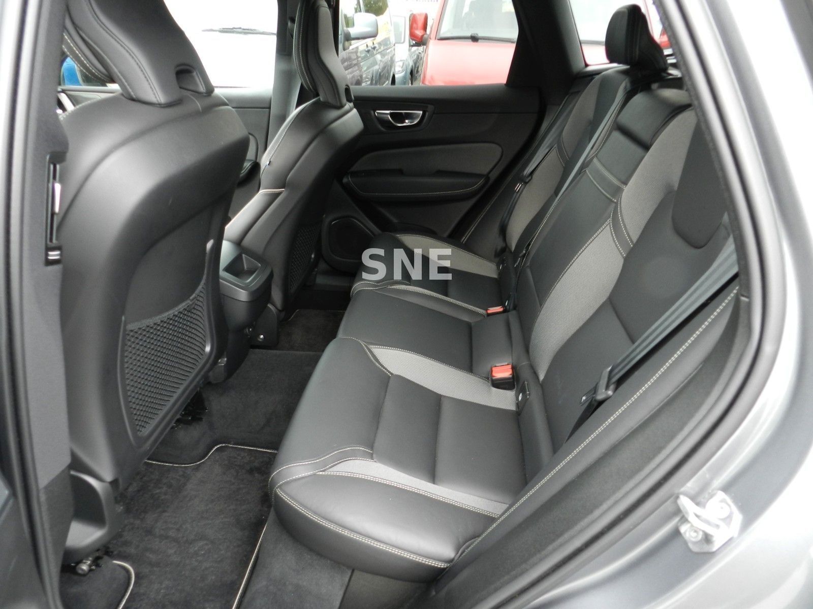 Volvo XC 60 XC60 R Design AWD, Unfallfrei