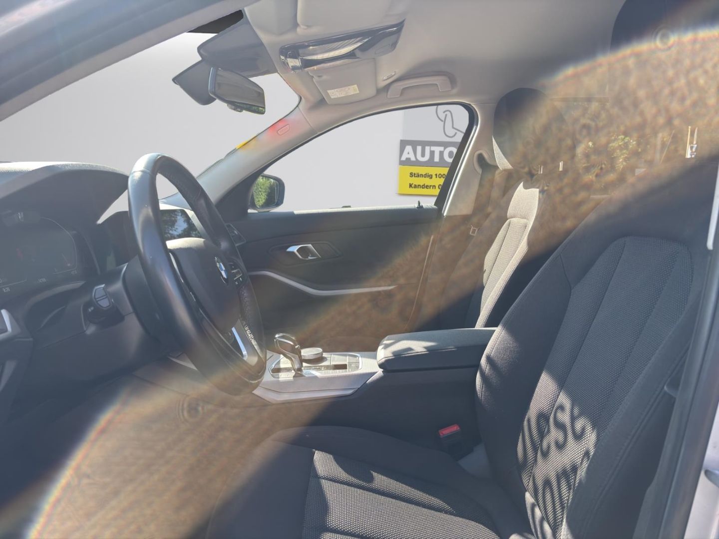 BMW 320 xDrive Advantage - Samsaru's Car Outlet