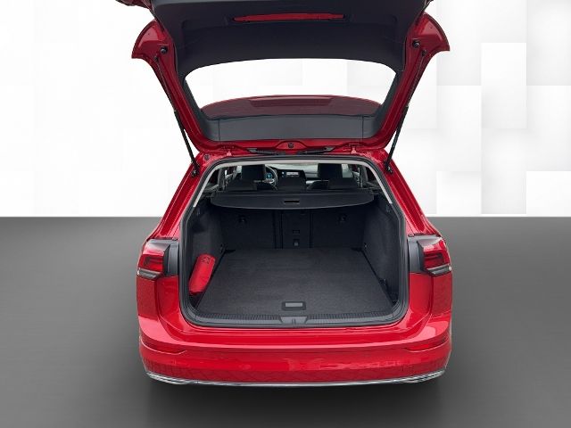 Volkswagen Golf VIII Variant 1.0TSI LIFE - Samsaru's Car Outlet