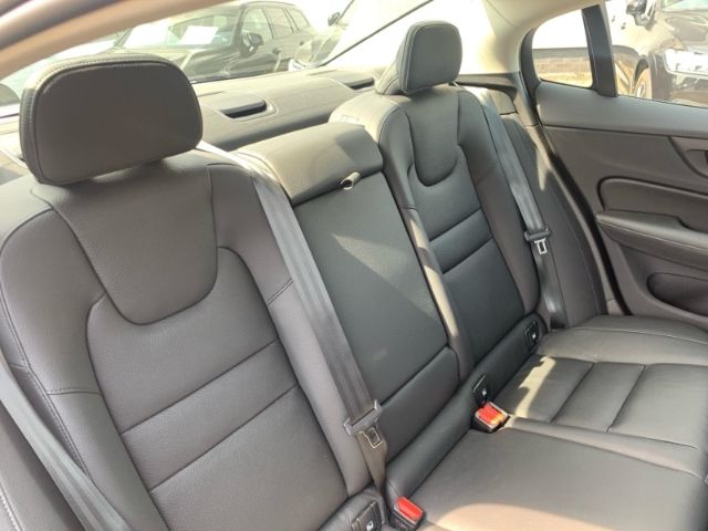 Volvo S60 B5 AWD Plus Dark Abstandstempomat  el. Sitze