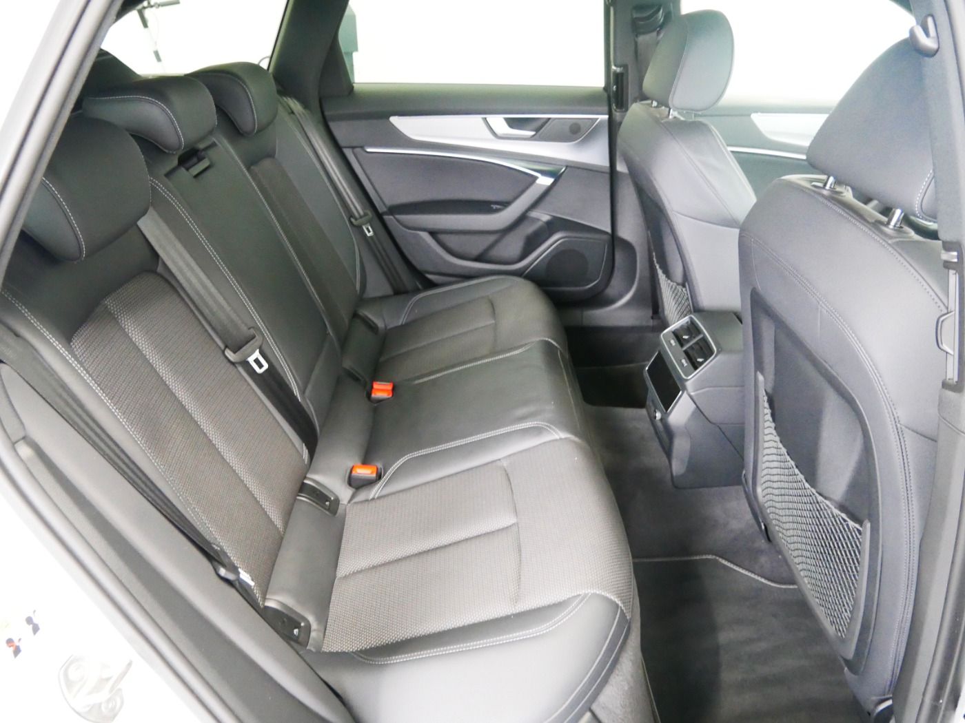Audi A6 Avant 45 TFSI S line - Samsaru's Car Outlet