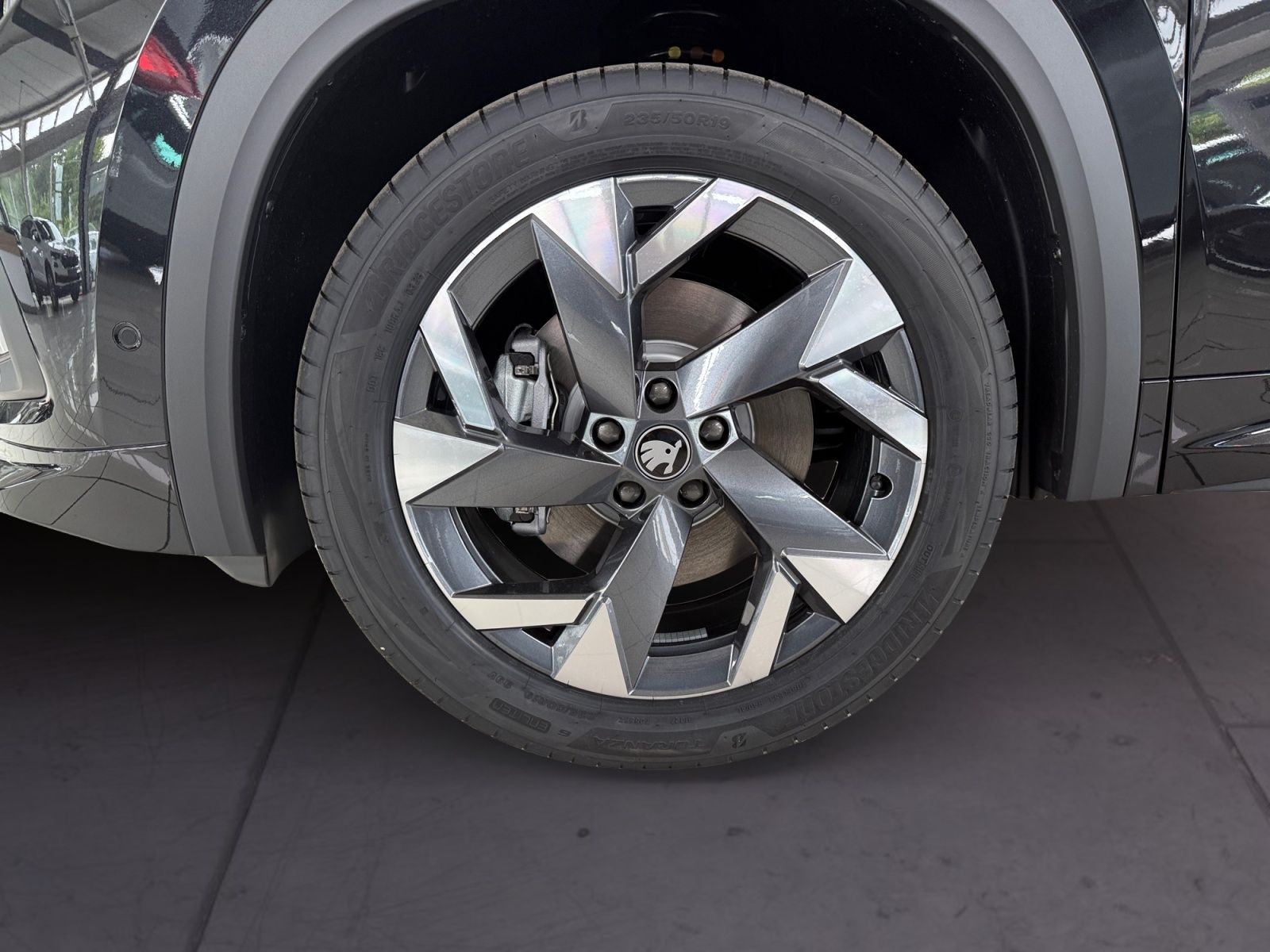 Skoda KODIAQ IV SPORTLINE 1.5 TSI DSG NAVI LED AHK