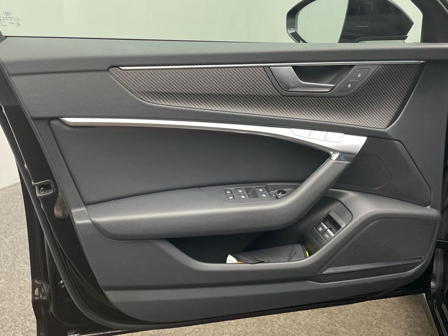 Audi A6 Limousine 55 TFSI e advanced quattro - Samsaru's Car Outlet