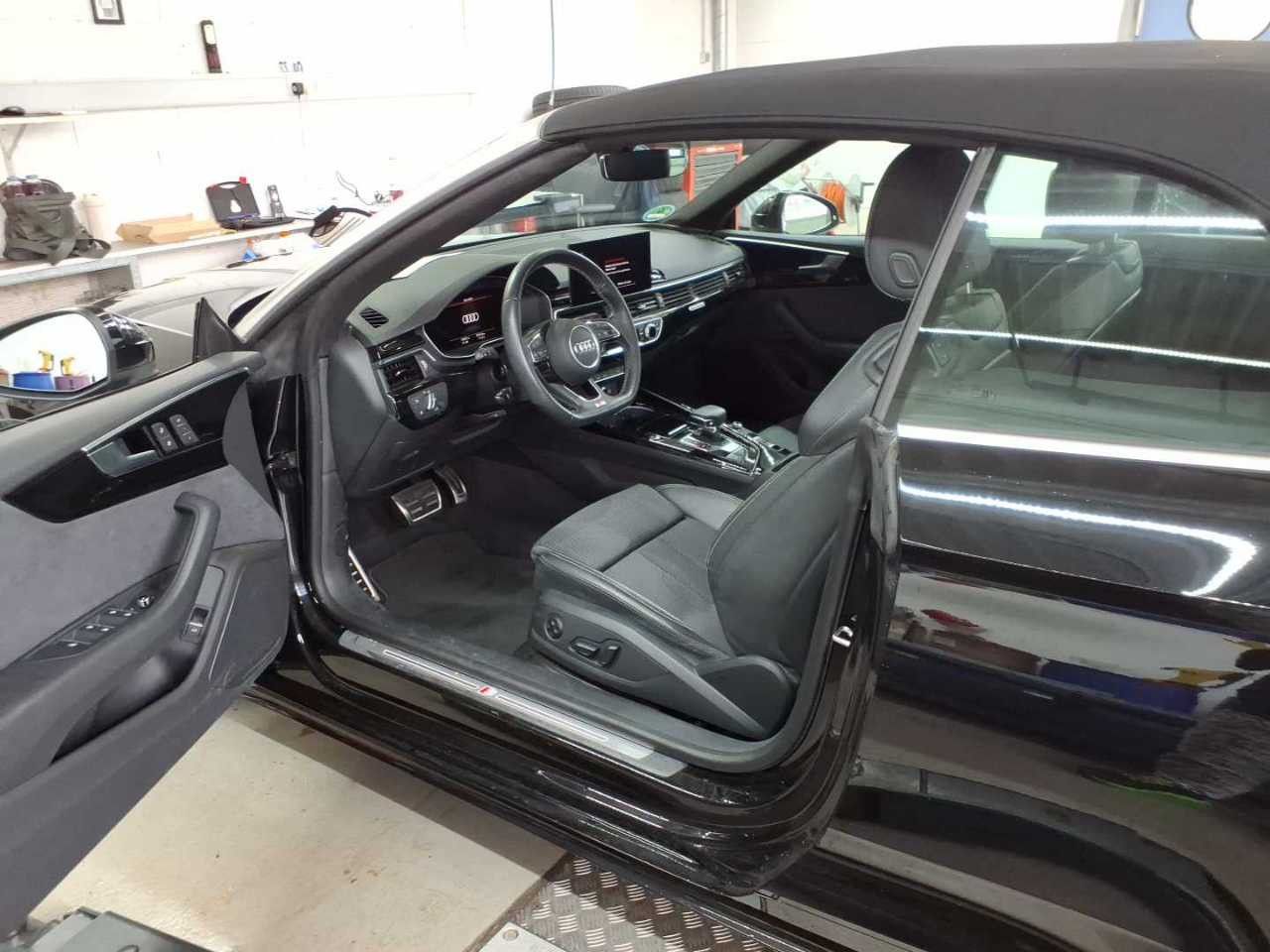 Audi A5 Cabriolet S-Line 40TFSI quattro / Matrix, RFK
