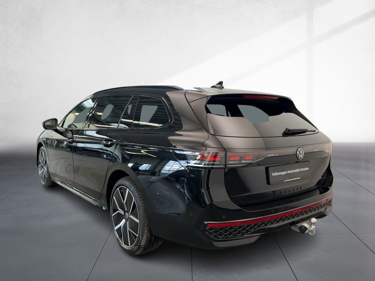 Volkswagen Passat Variant R-Line 1,5 eHybrid DSG AHZV PANO