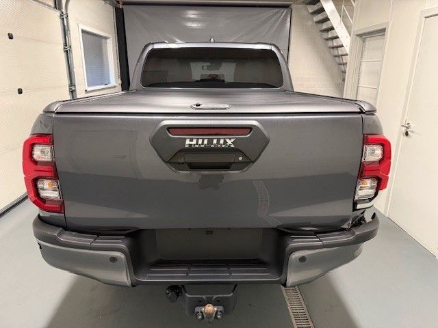Toyota Hilux 2.8 D4D INVINCIBLE AUTOMATIC 360° CAMERA