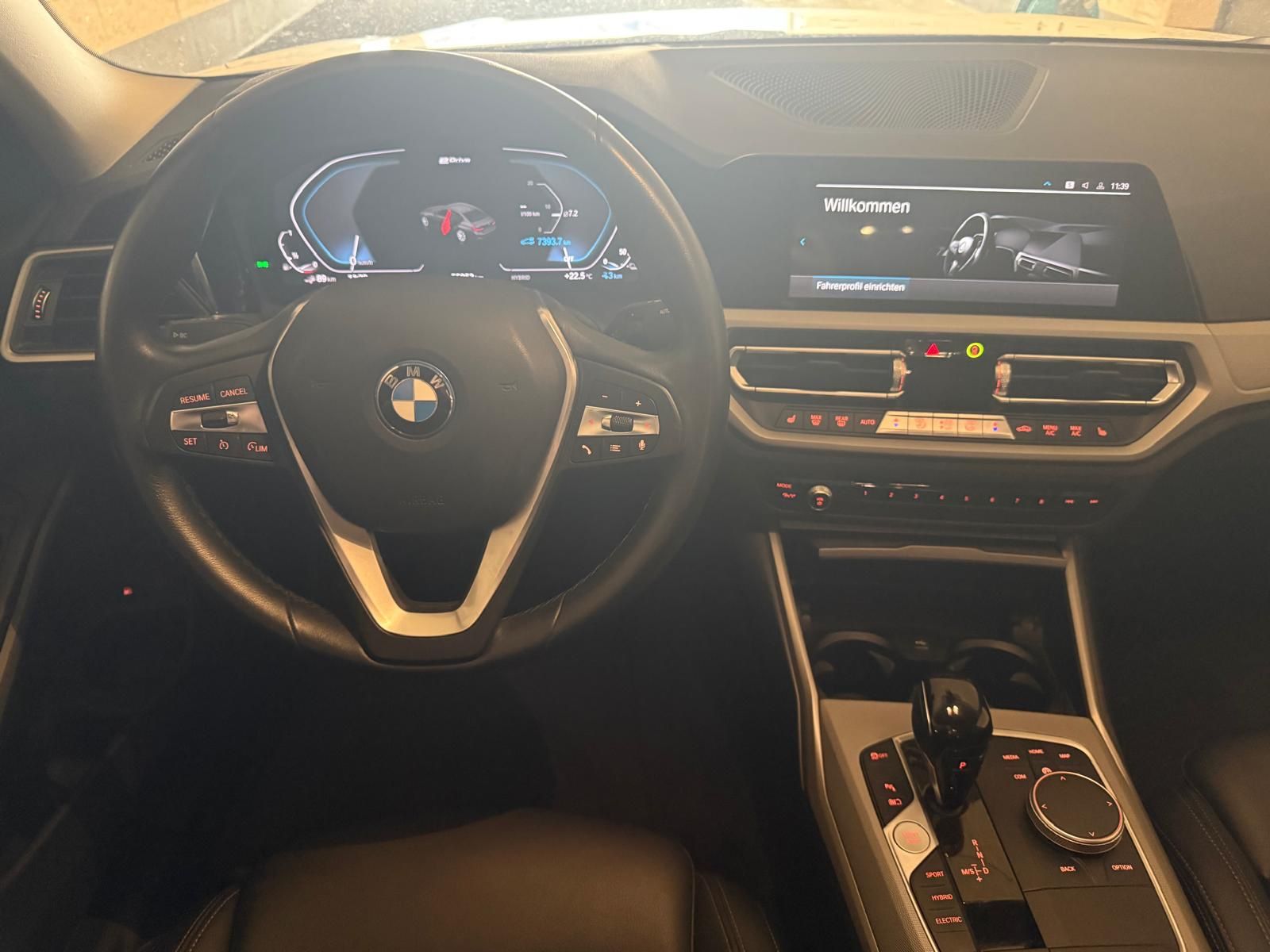 BMW 320e lim Advantage - Samsaru's Car Outlet