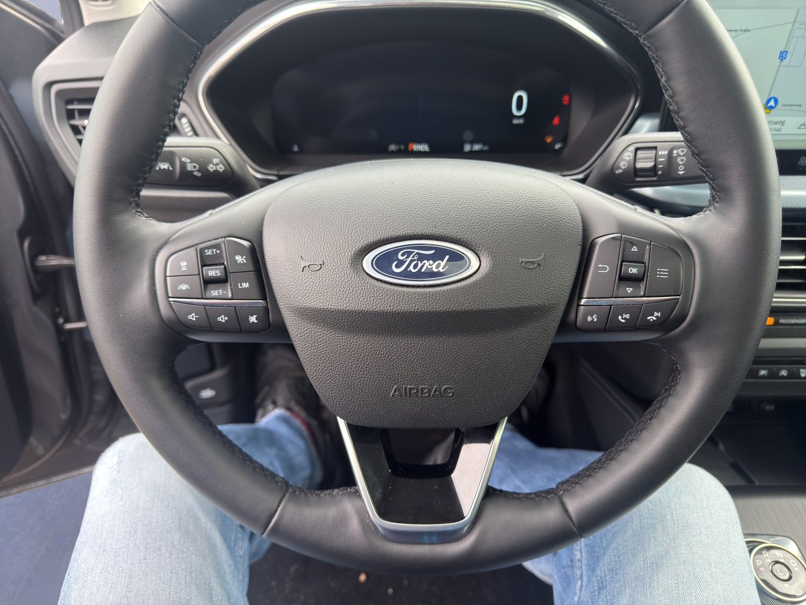 Ford Focus Turnier Active X 1.5 EcoBlue *AHK*PANO*HEA