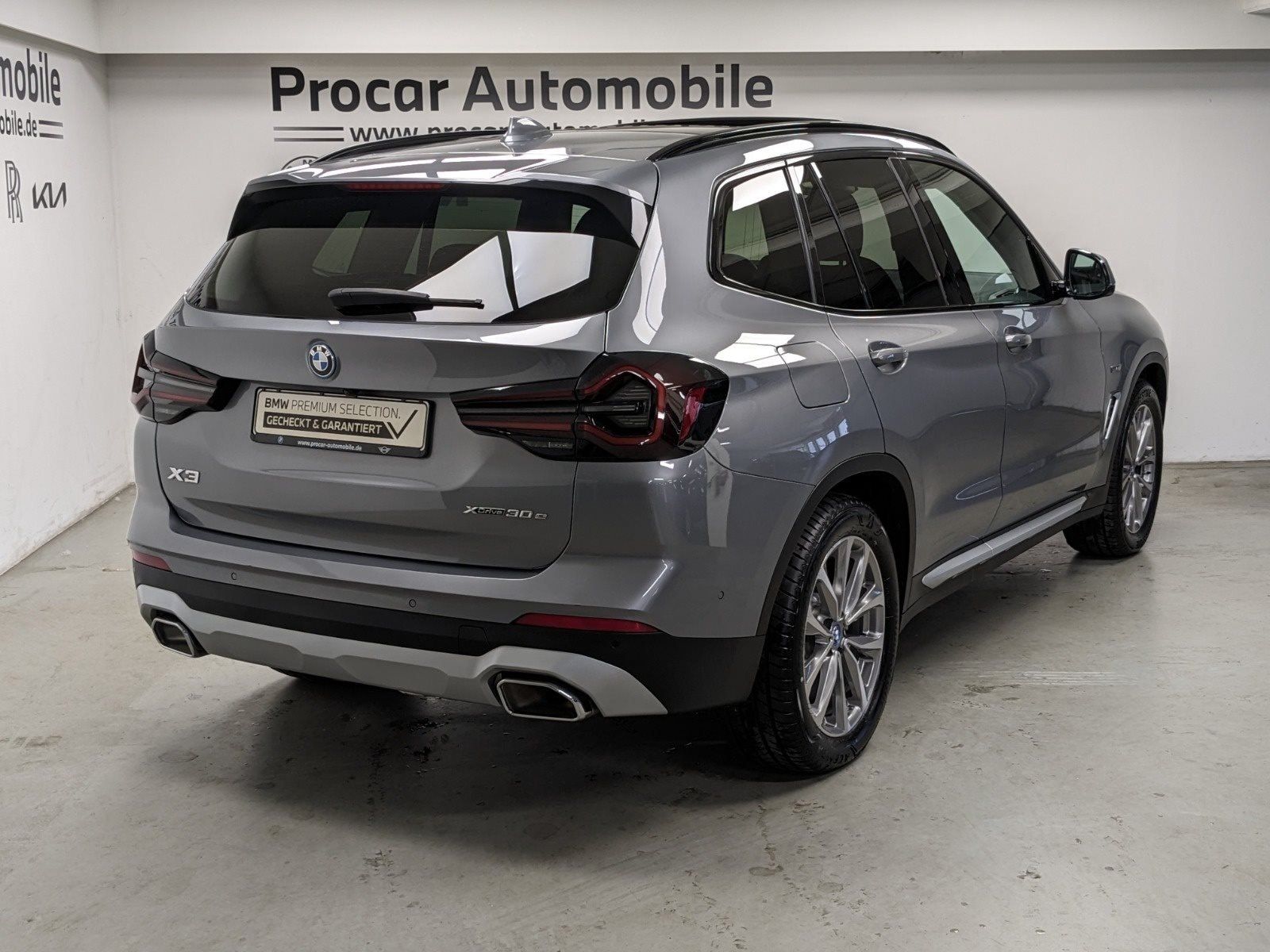 BMW X3 xDrive30e - Samsaru's Car Outlet