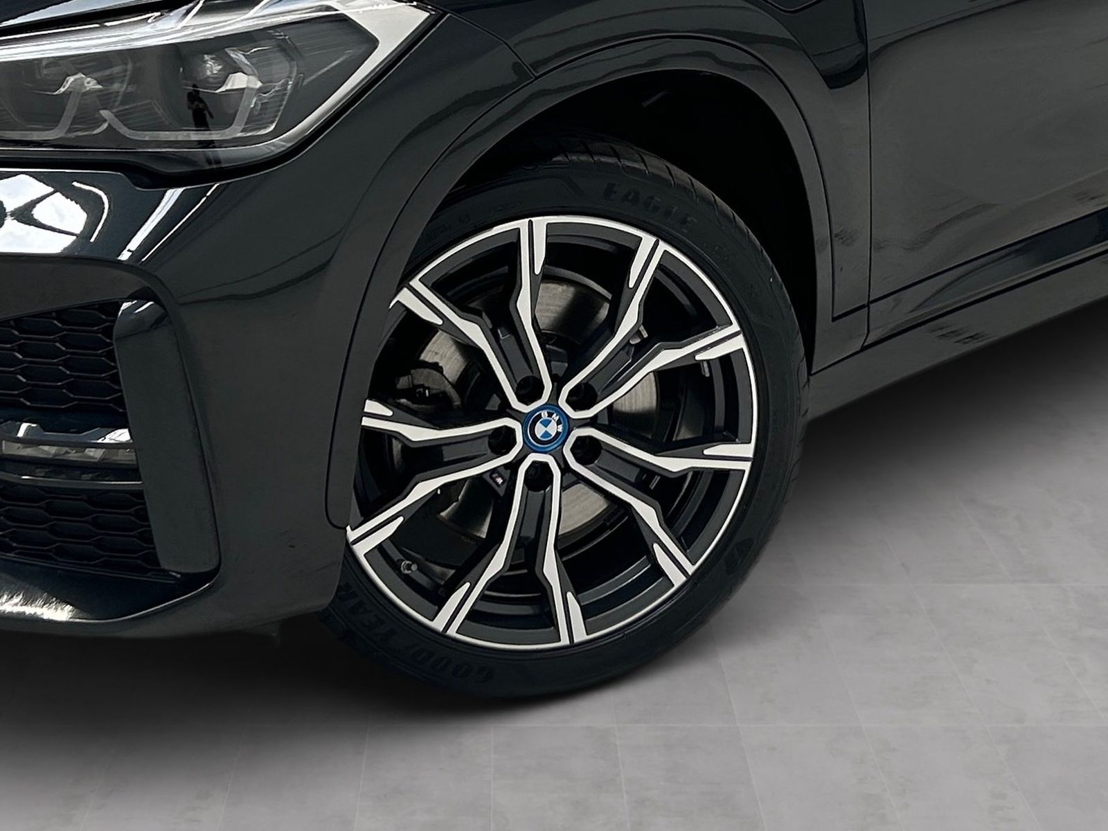 BMW X1 xDrive25e M Sport - Samsaru's Car Outlet
