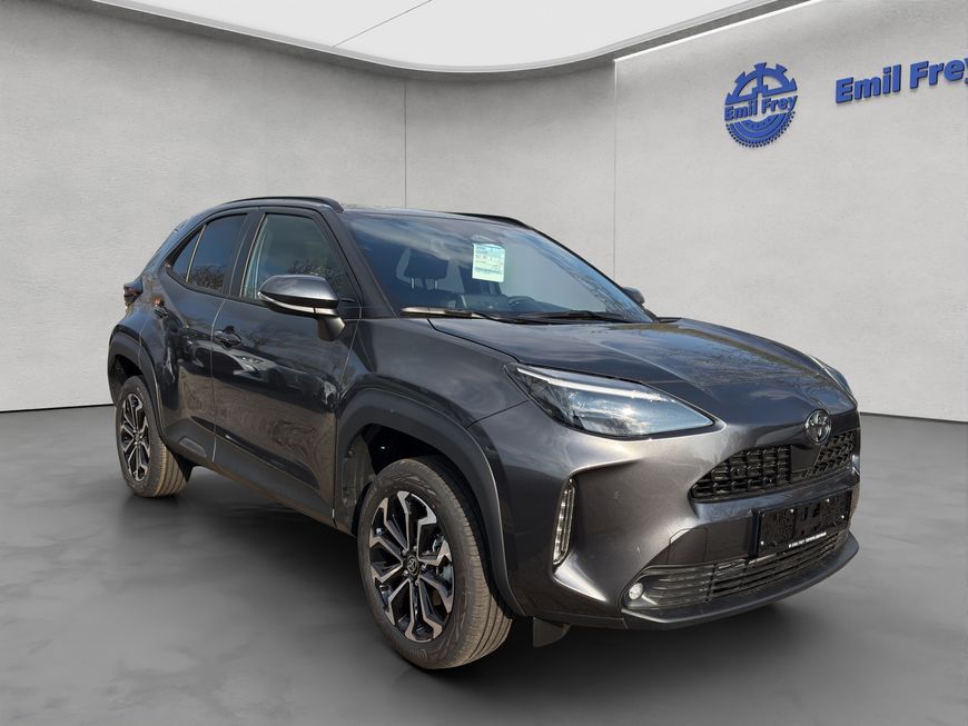 Toyota Yaris Cross Hybrid Teamplayer, Winter- & Safety-
