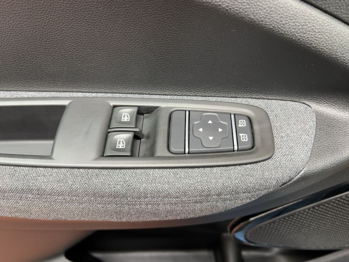 Renault ZOE EXPERIENCE R135 50kWh - Samsaru's Car Outlet