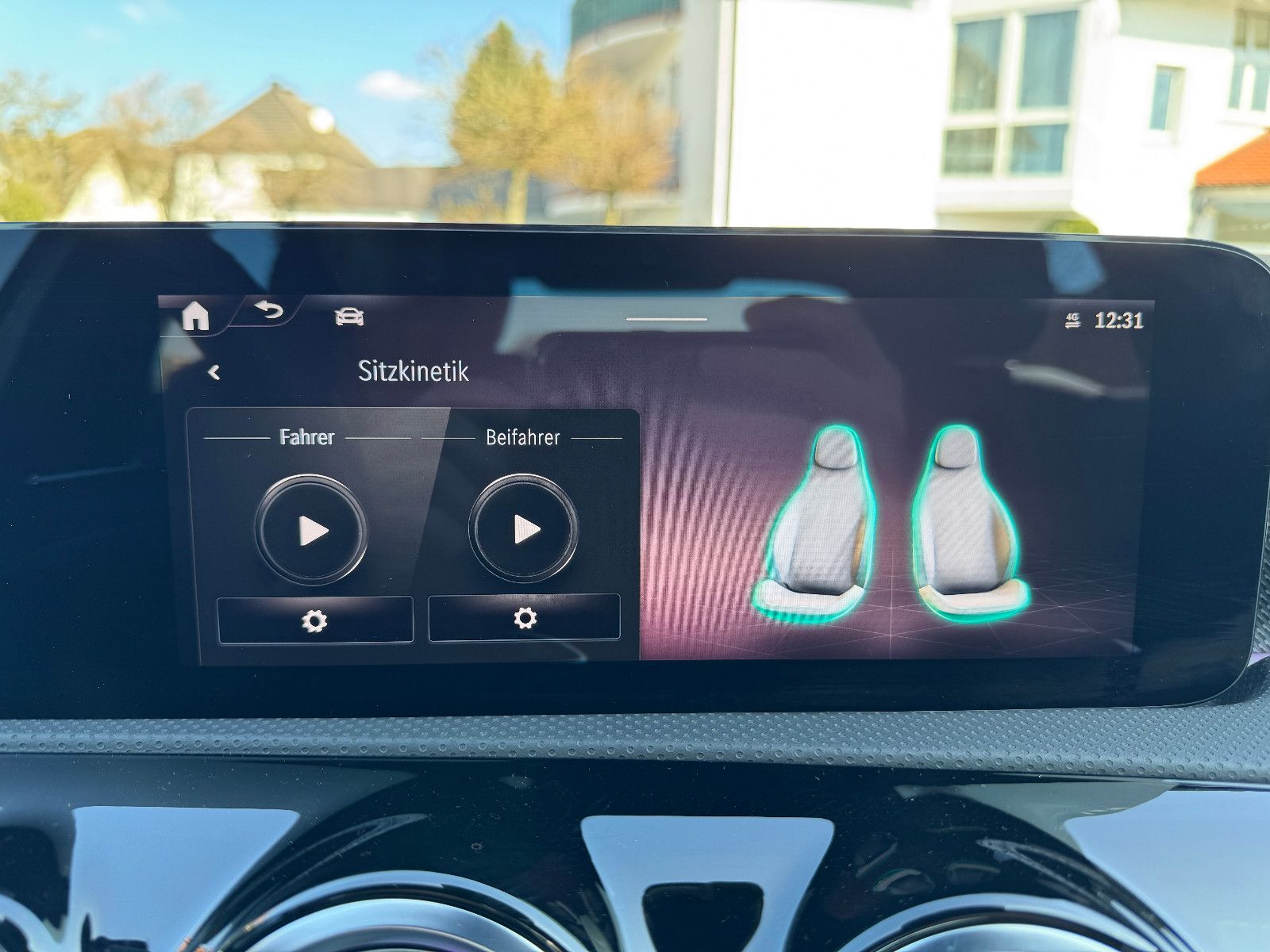 Mercedes-Benz A 180 AMG-Line - Samsaru's Car Outlet