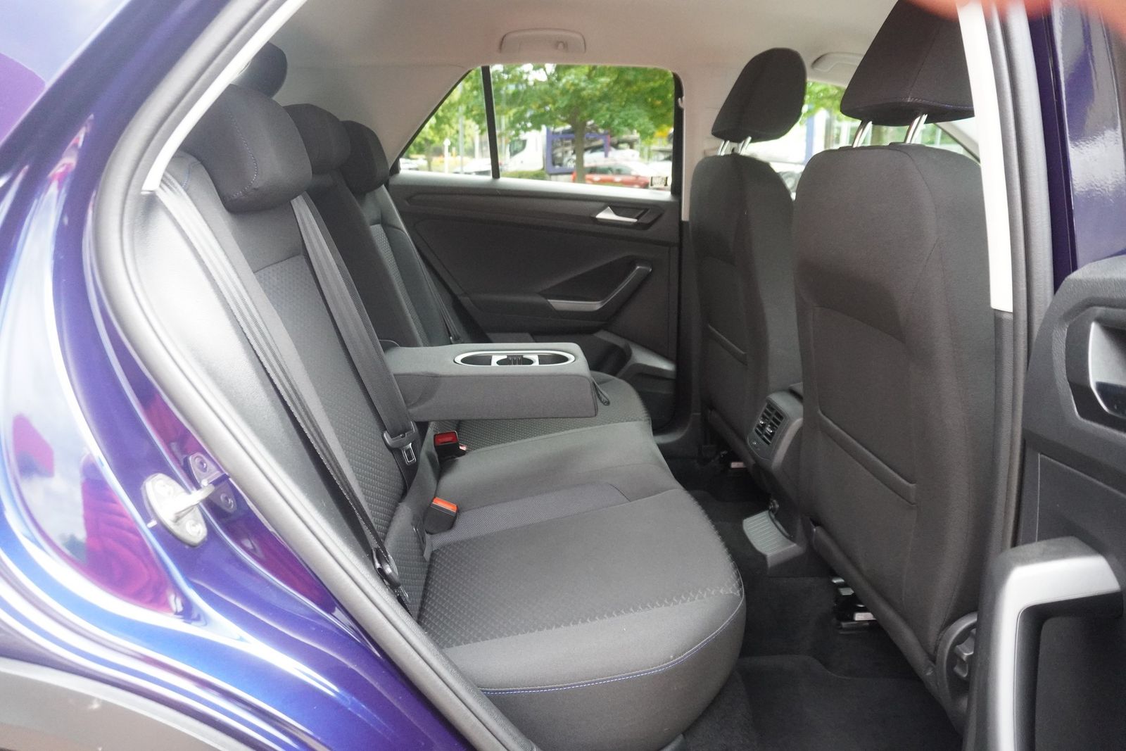 Volkswagen T-Roc 2.0 TDI R-Line 4M DSG - Samsaru's Car Outlet
