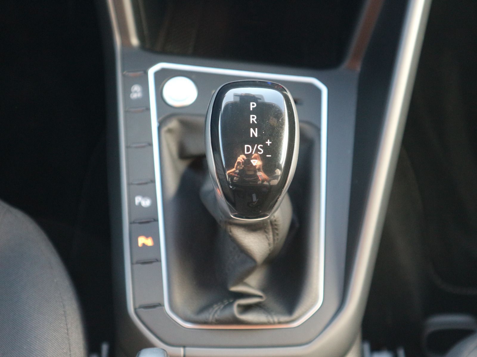 Volkswagen Taigo R-Line 1.5 TSI DSG - Samsaru's Car Outlet