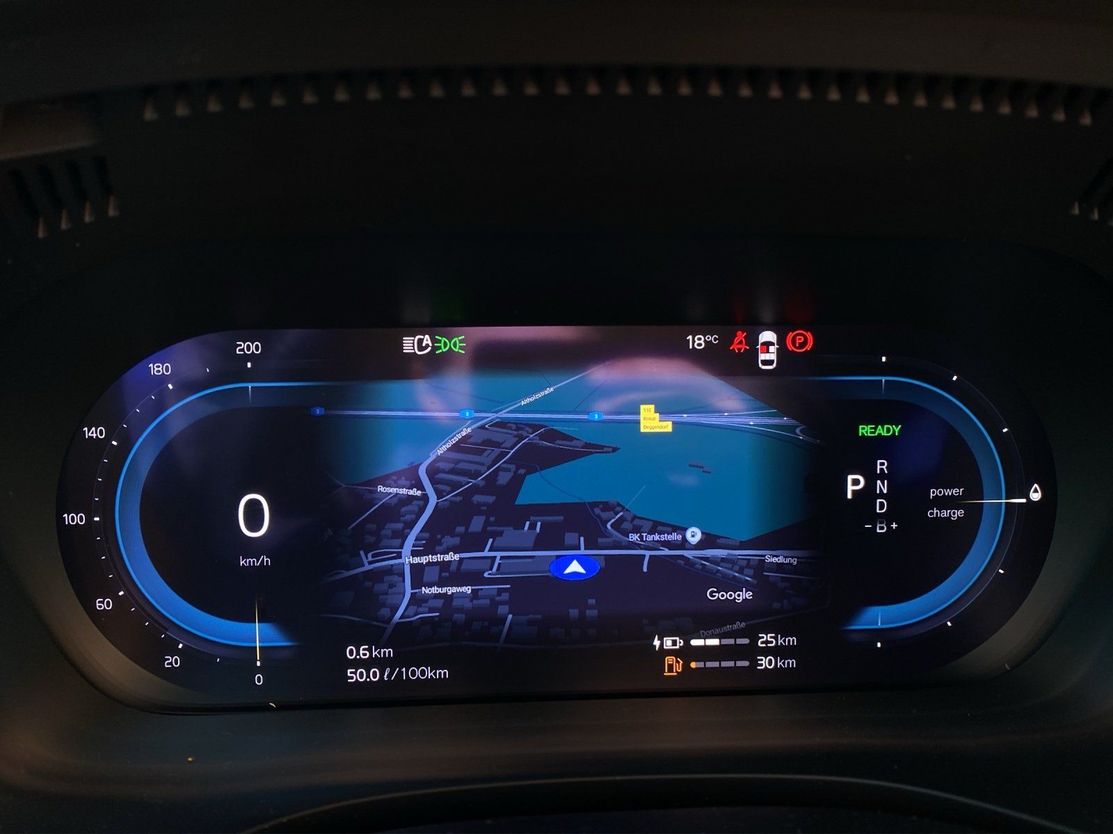 Volvo XC60 R-Design Recharge AHK,Kamera,DAB,Navi