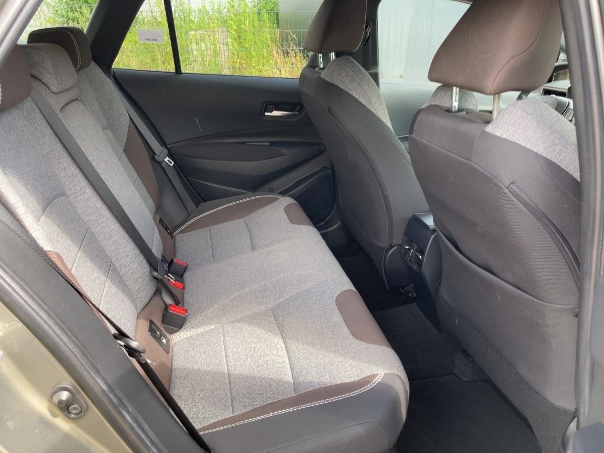 Toyota Corolla Touring Sports Hybrid - Samsaru's Car Outlet