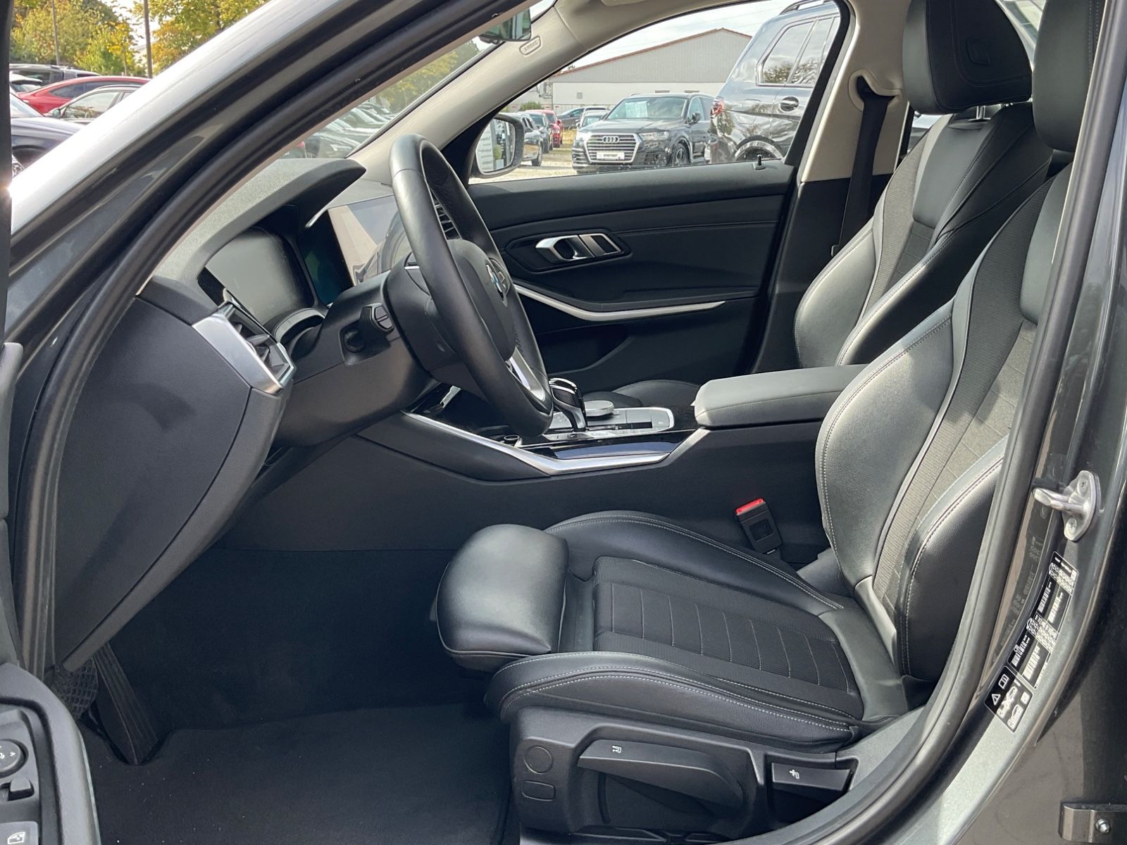 BMW 320d Lim. xDrive ACC HeadUp Lane Laserlicht ViCo