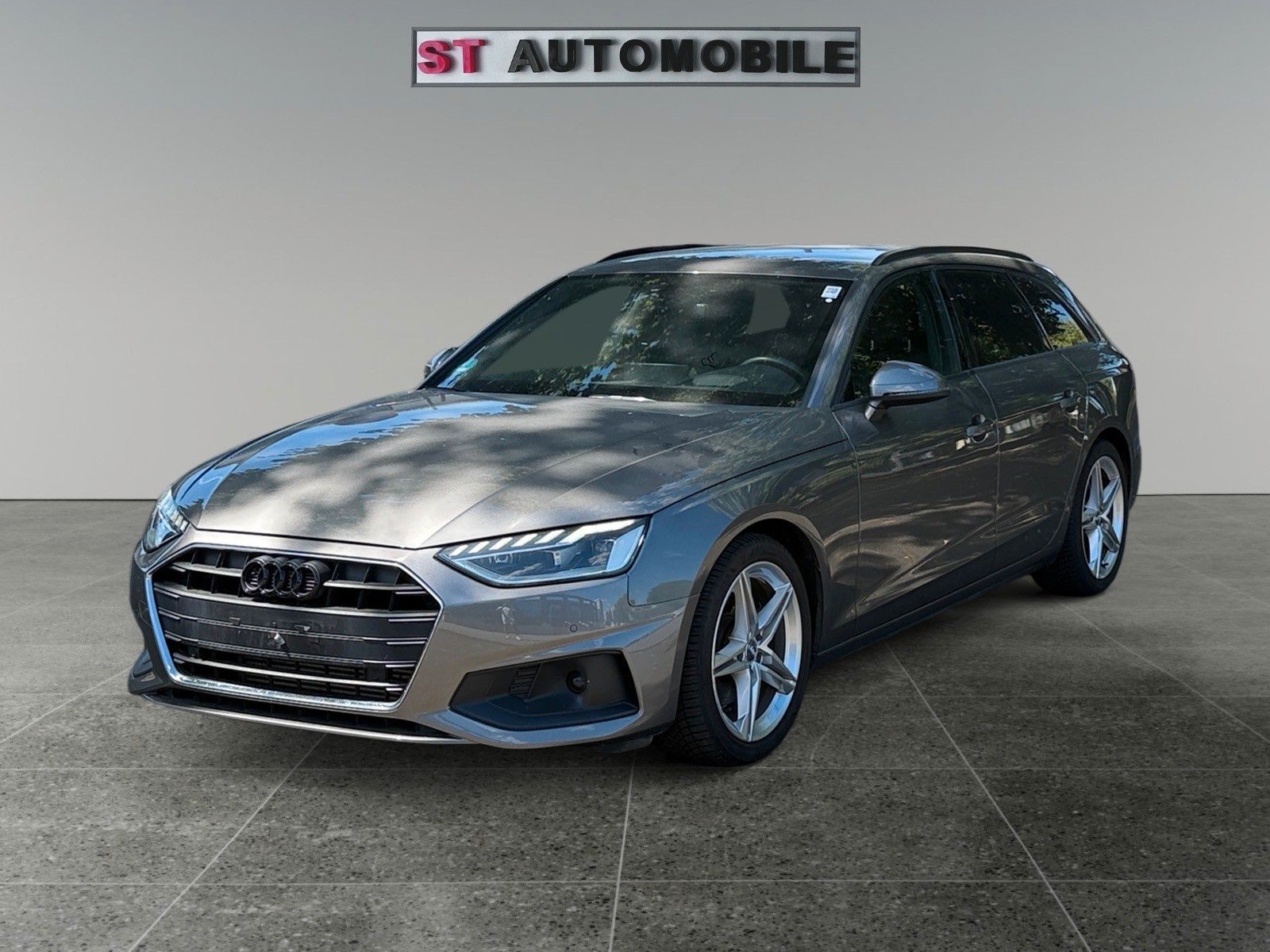 Audi A4 Avant 40 TFSI - Samsaru's Car Outlet