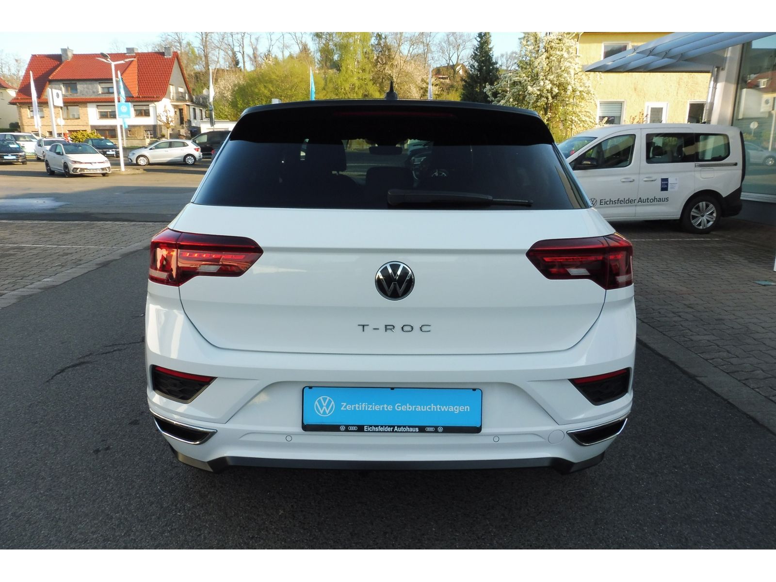 Volkswagen T-ROC Sport 1.5 TSI - Samsaru's Car Outlet