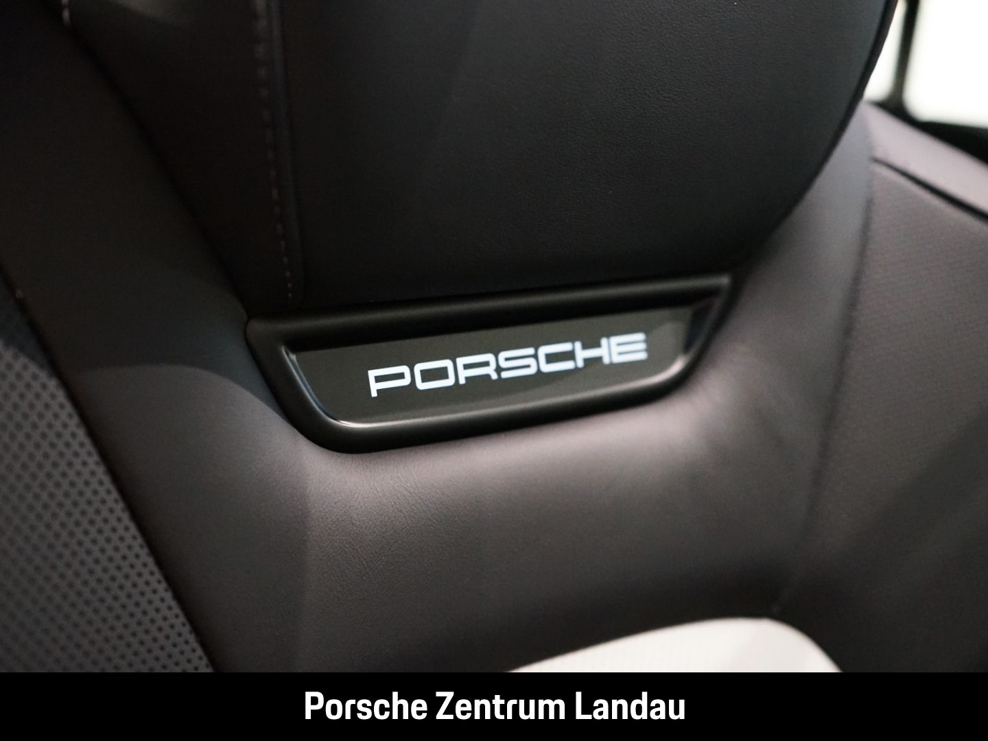 Porsche Macan 4S Burmester HA-Lenkung InnoDrive Head-Up