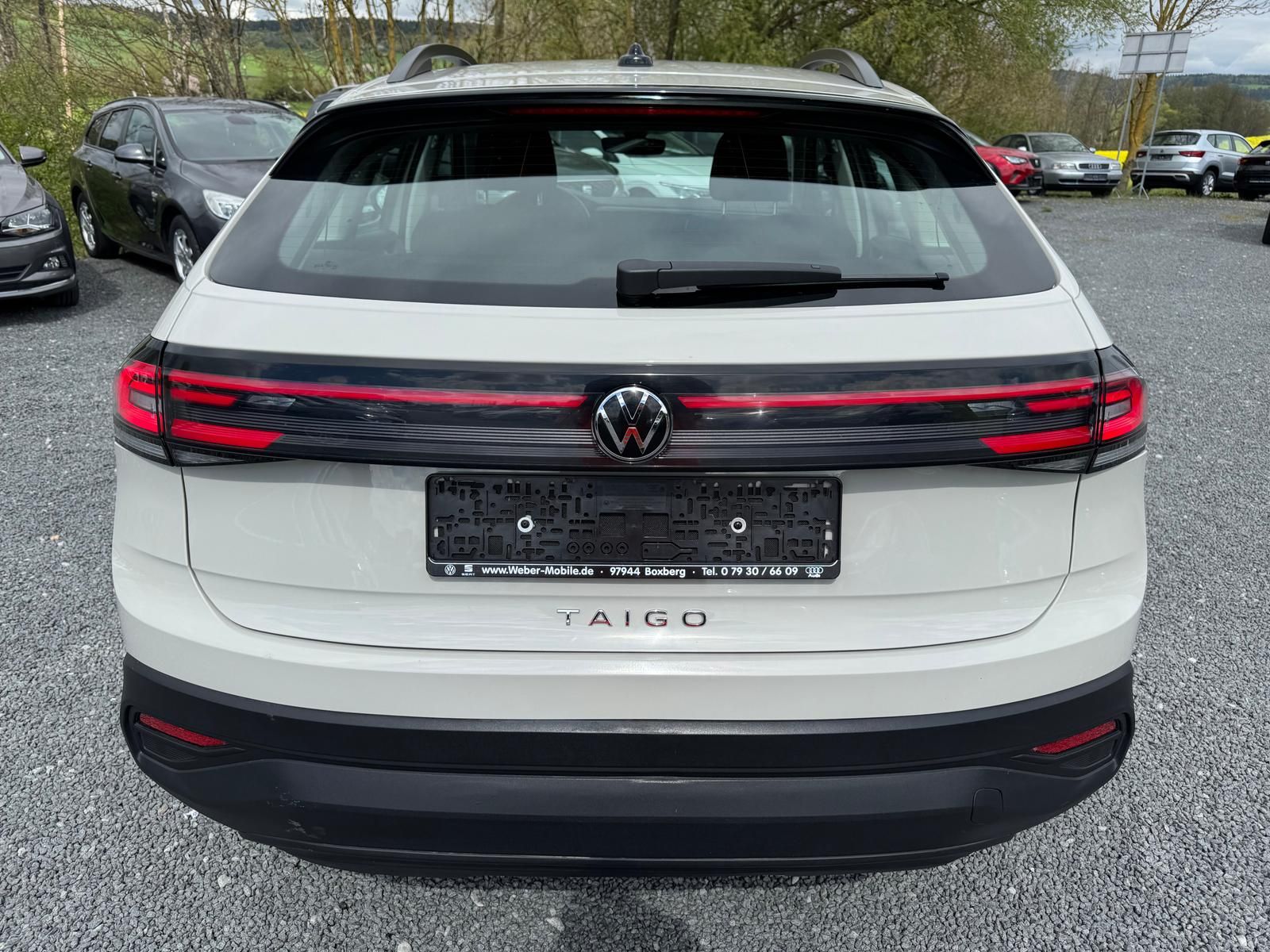 Volkswagen Taigo 1.0 TSI Life - Samsaru's Car Outlet