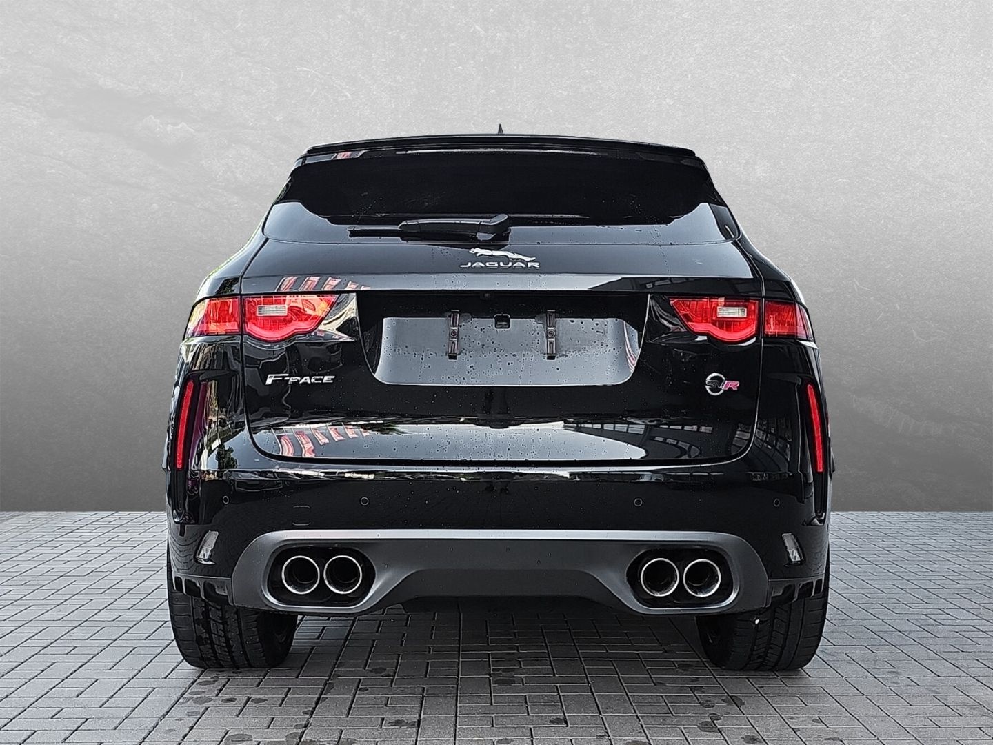 Jaguar F-Pace SVR