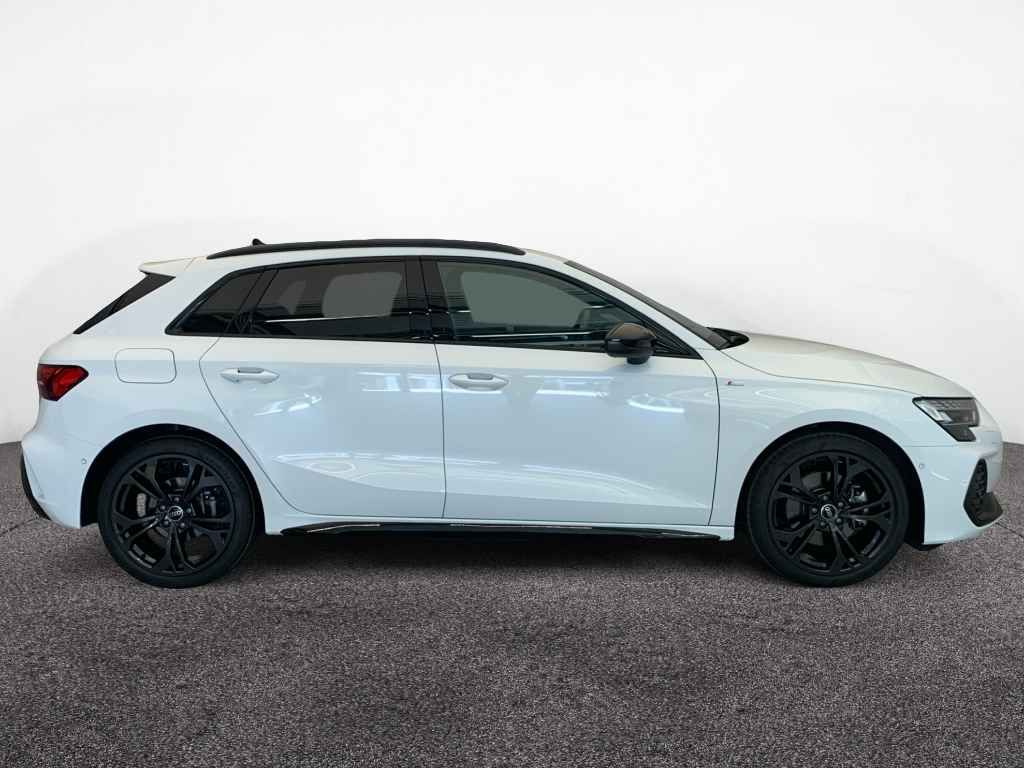 Audi A3 Sportback S line TFSI qua *AHK*MATRIX*R-CAM*