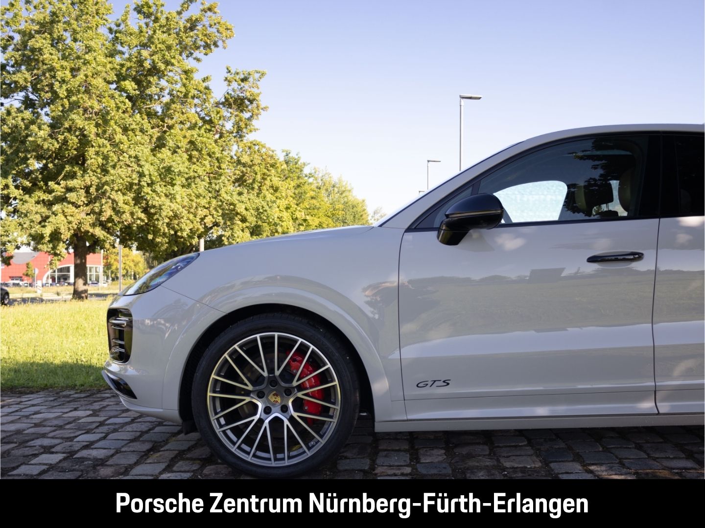 Porsche Cayenne GTS Coupe Luftfeder AHK Standheizung Hea