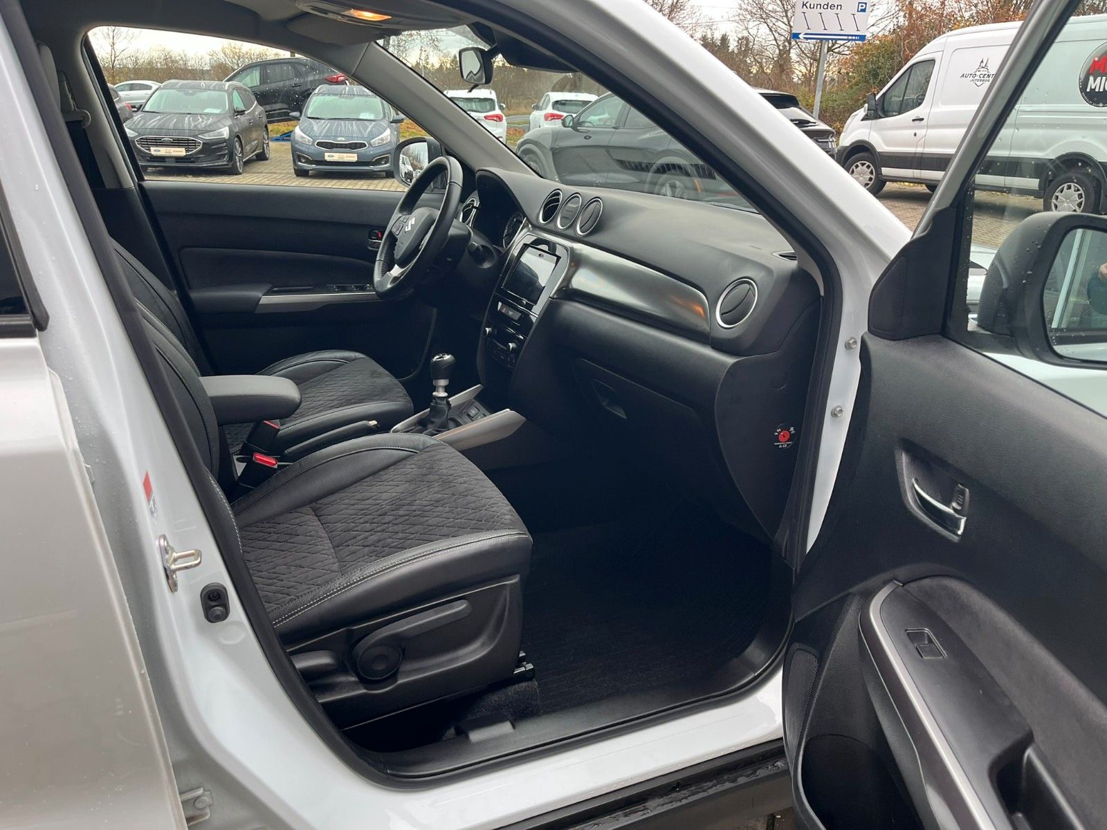 Suzuki Vitara 1.4 Comfort+ - Samsaru's Car Outlet