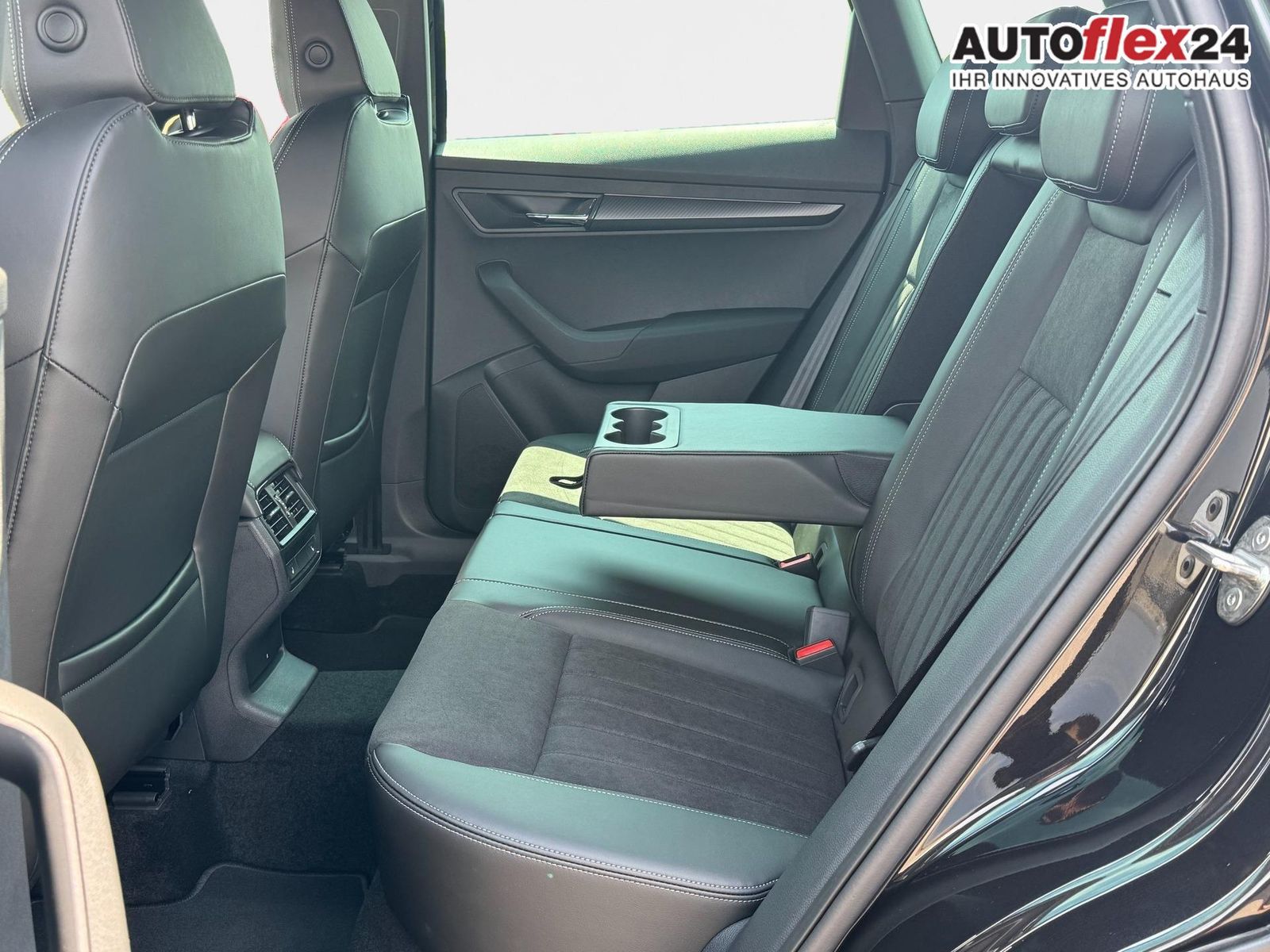 Skoda Karoq Sportline 2,0 TSI 4x4 DSG Leder 2ZKlima...