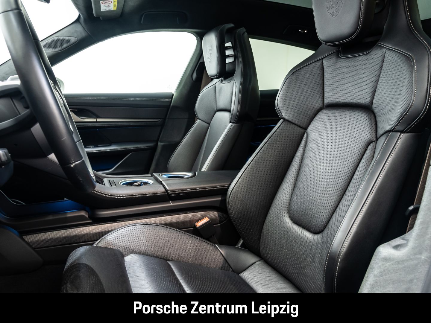 Porsche Taycan Turbo S Cross Turismo ActiveRide Burmeste
