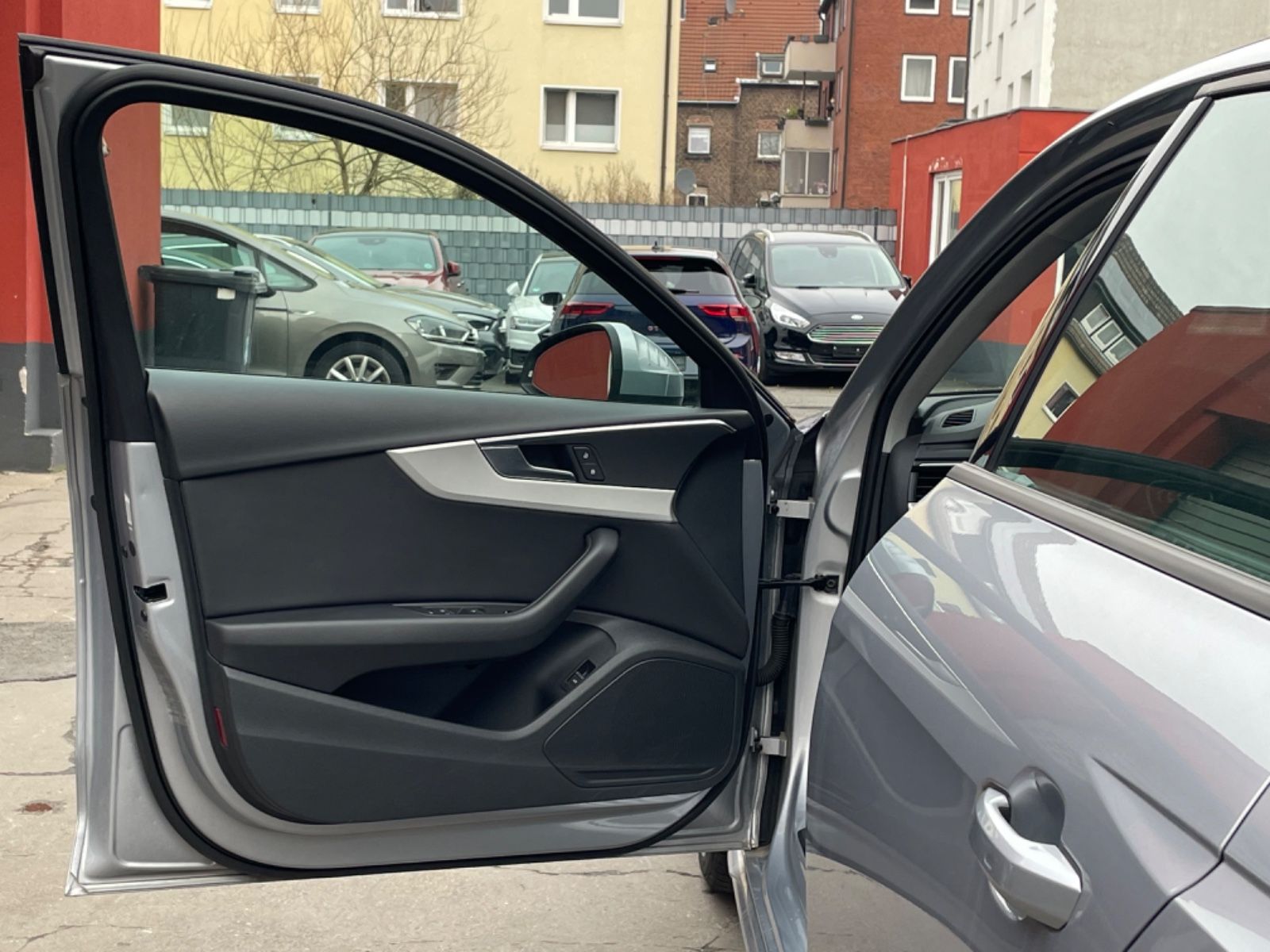 Audi A4 Lim. 40 TDI quattro advanced