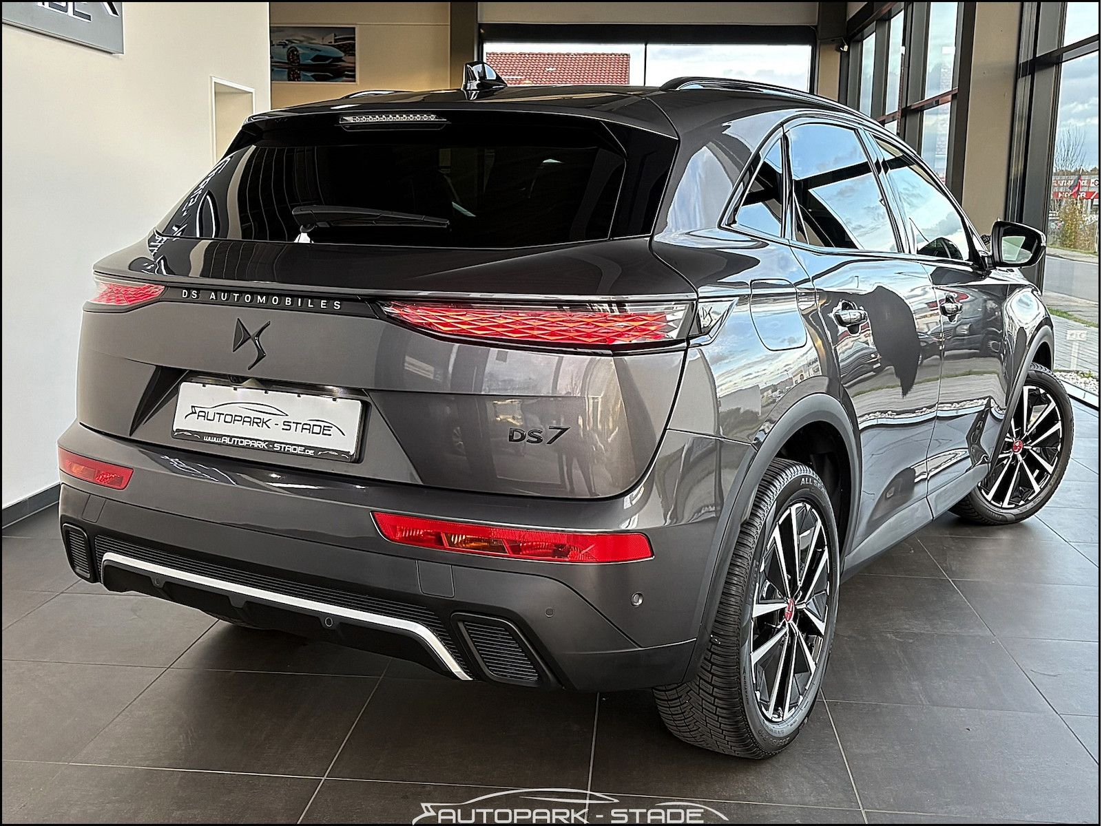 DS Automobiles DS7 PerformanceLine+ 1.5 BlueHDI Mem Kam LED Ass