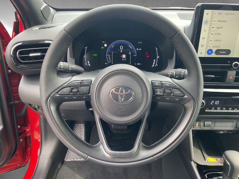 Toyota Yaris Cross 1.5 Hybrid Teamplayer *2xPDC*CAM*LED