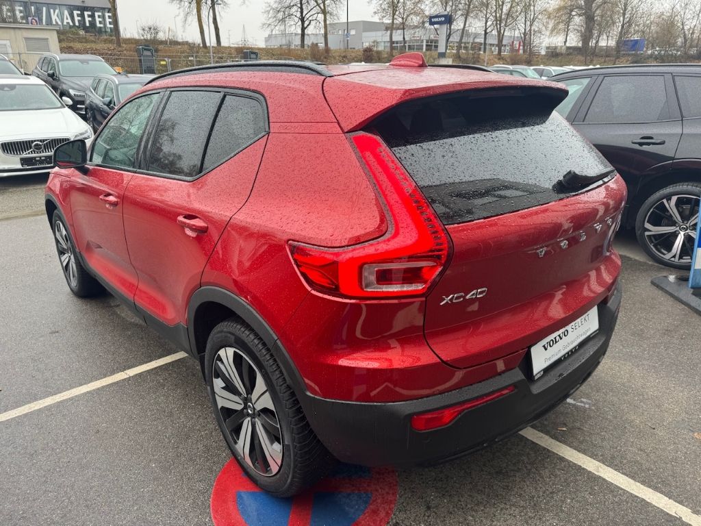 Volvo XC40 Plus Dark Recharge Plug-In Hybrid T4 Twin E