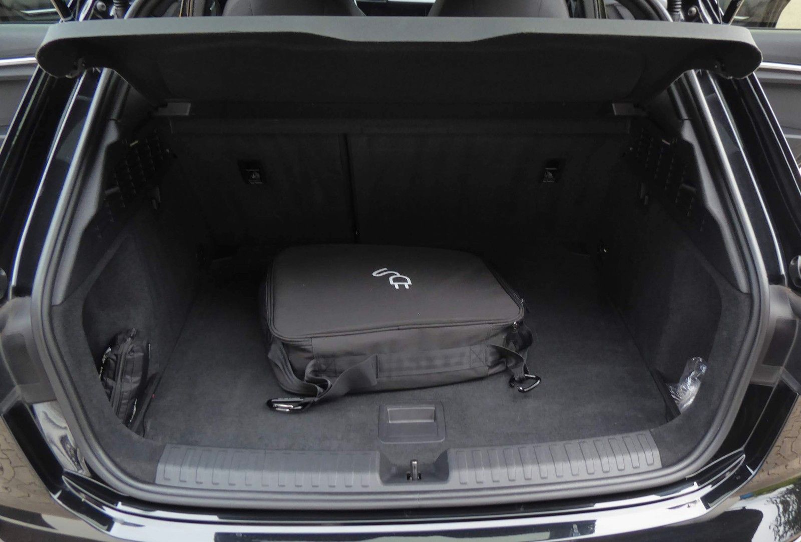 Audi A3 Sportback 45 TFSIe S-LINE/HEAD-UP/VIRTUAl/18"