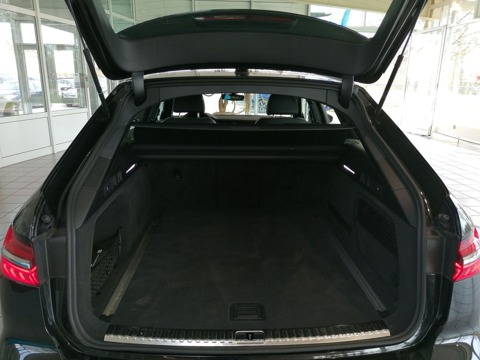 Audi A6 Avant 45 TFSI - Samsaru's Car Outlet
